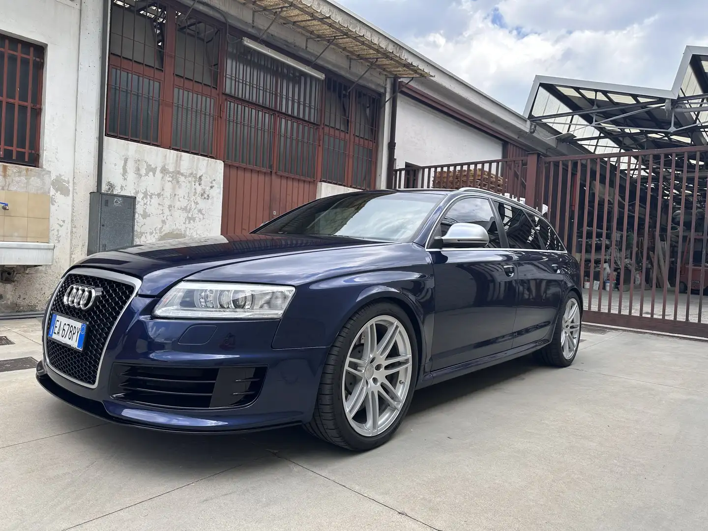 Audi RS6 Avant 5.0 V10 fsi Sport Plus quattro tiptronic Blu/Azzurro - 2