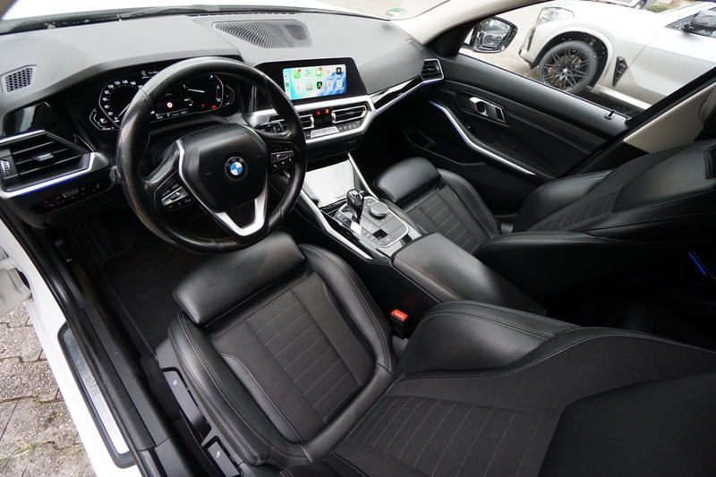 BMW 318 Baureihe 3 Touring 318 d Sport Line — photo 12