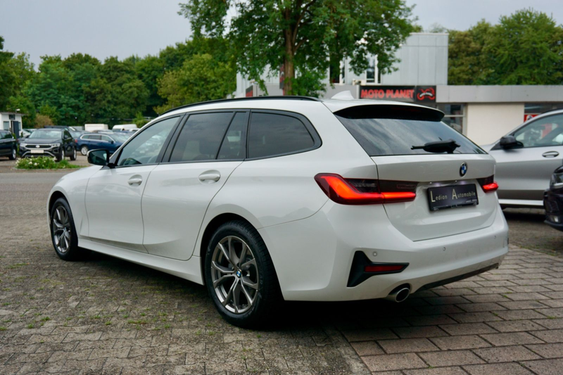 BMW 318 Baureihe 3 Touring 318 d Sport Line — photo 3