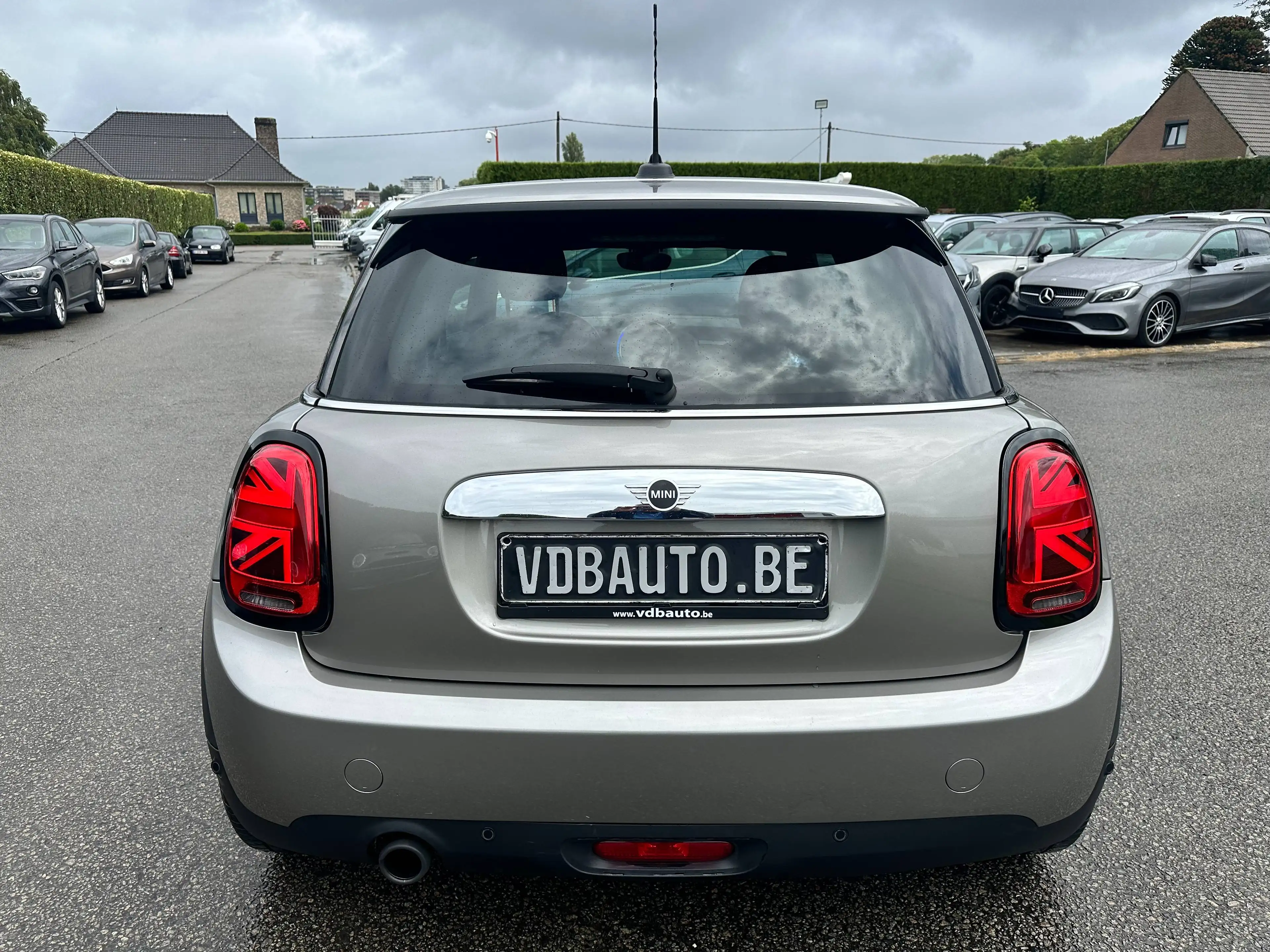 MINI One Mini 1.5i One Pack Navi. Airco. Full Led Union Jack — photo 5