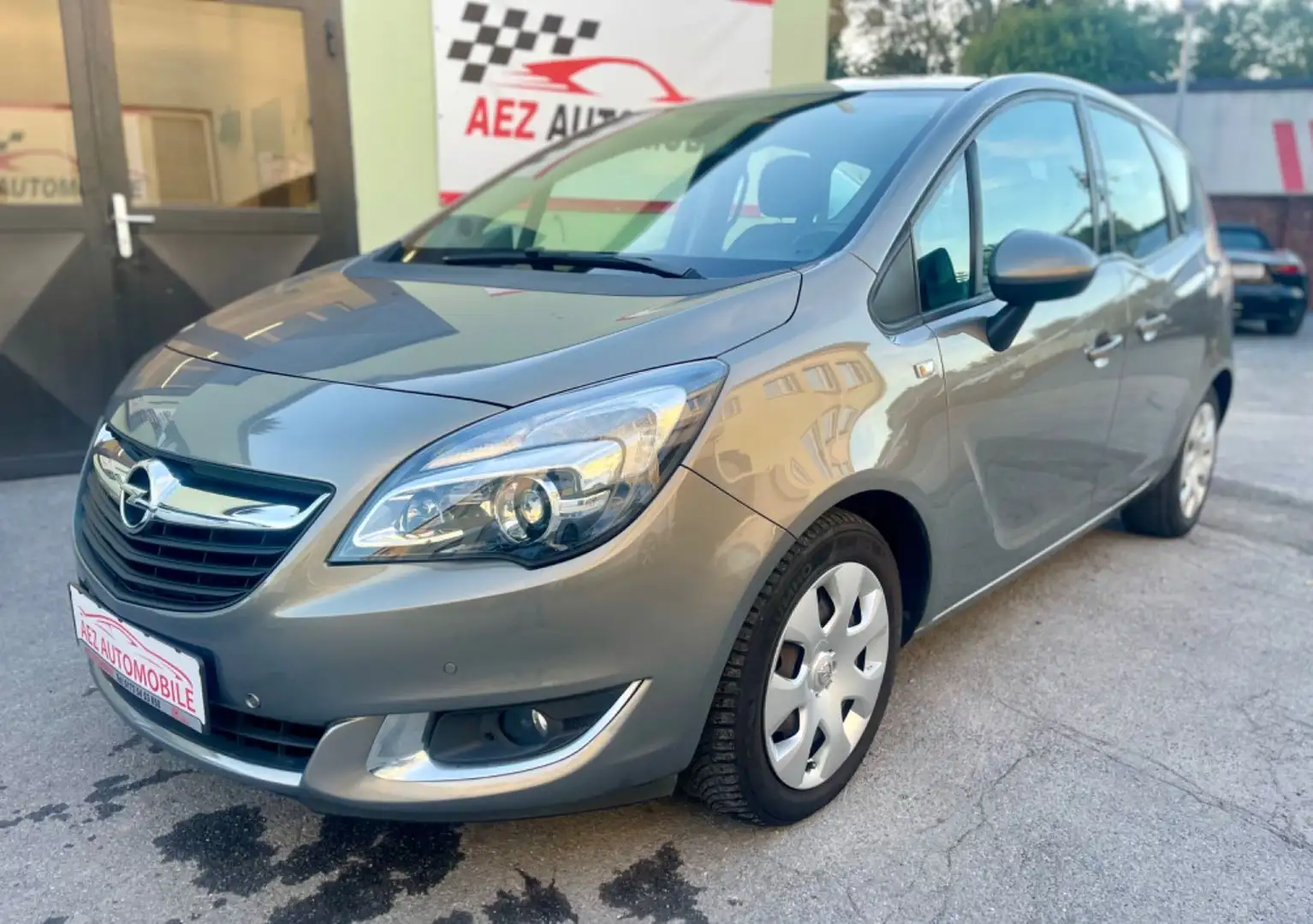 Opel Meriva B Edition* TÜV Neu* Braun - 1