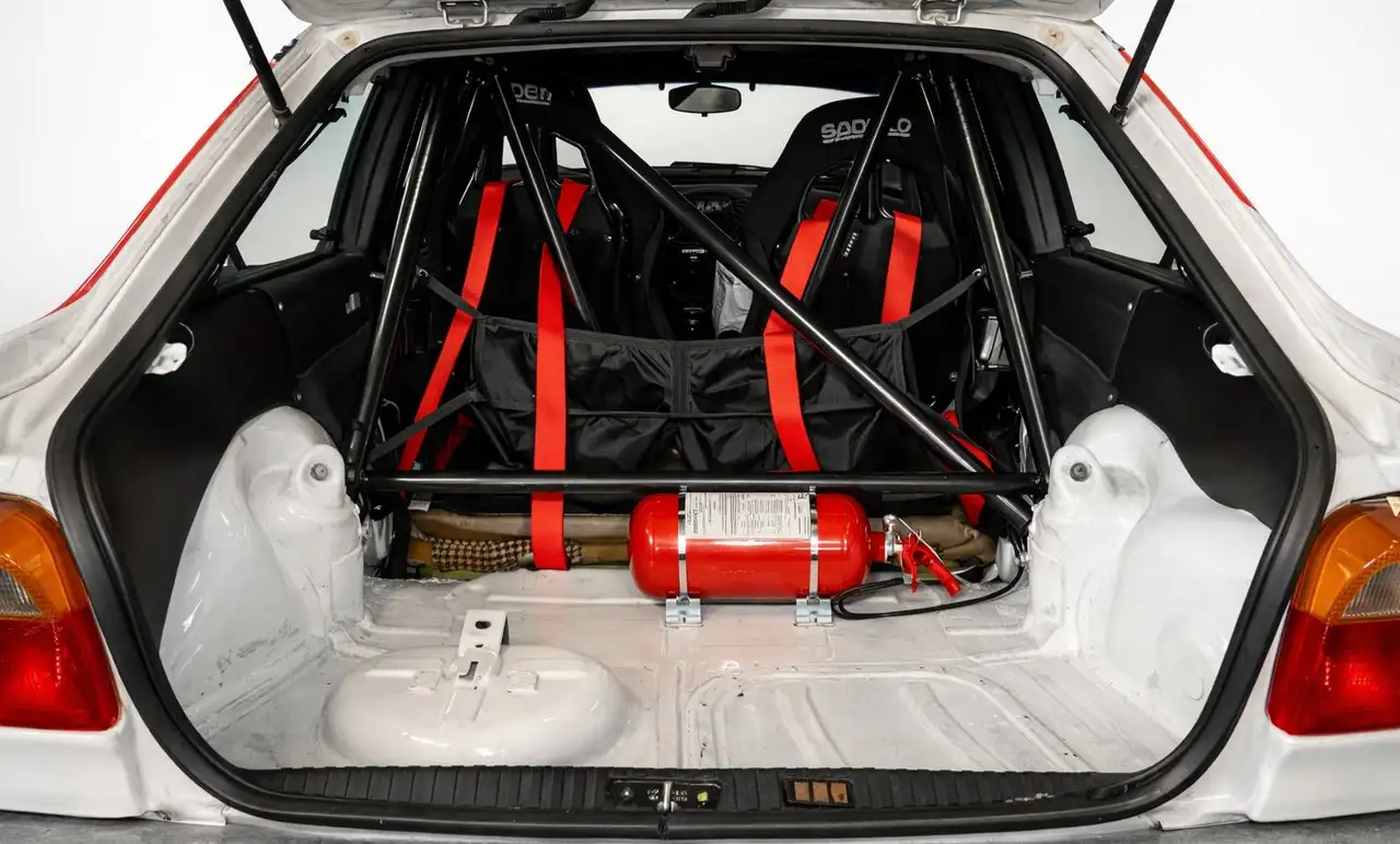 Ford Escort 3p 2.0i 16v RS Cosworth Motorsport, foto 7