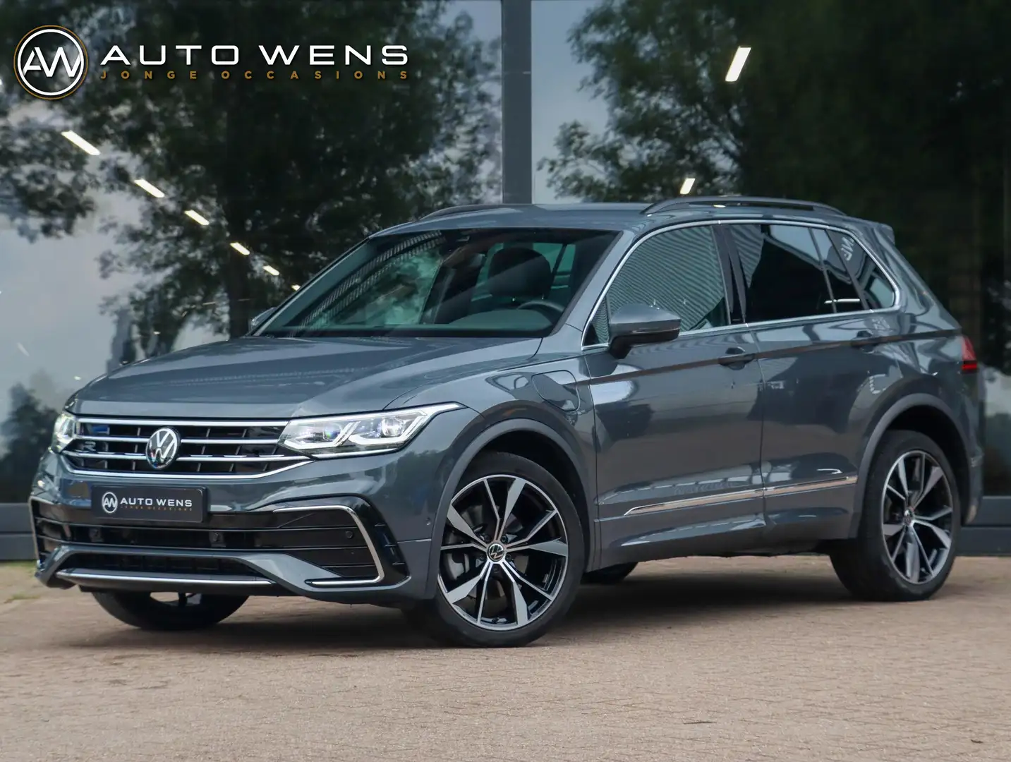 Volkswagen Tiguan 1.4 eHybrid R-Line 245PK Matrix LED 20 inch 30.000 Gris - 1