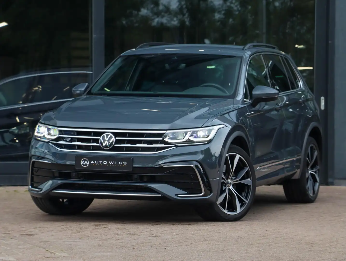 Volkswagen Tiguan 1.4 eHybrid R-Line 245PK Matrix LED 20 inch 30.000 Gris - 2