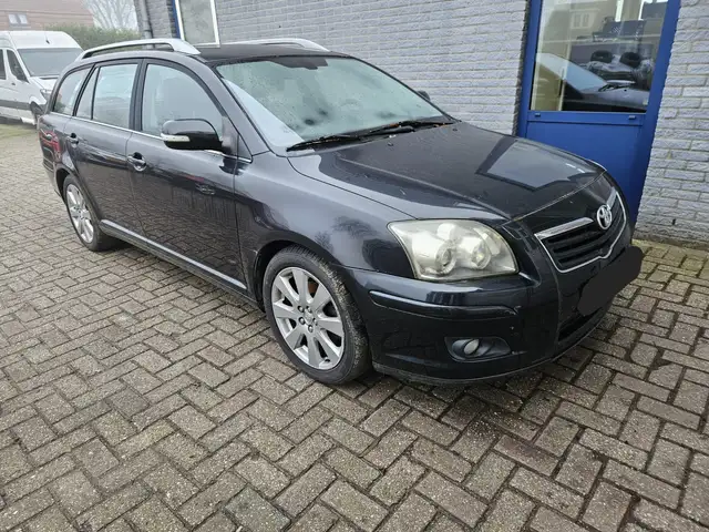 Toyota Avensis Wagon 2.0 VVTi Luna Business Motor defect, Engine