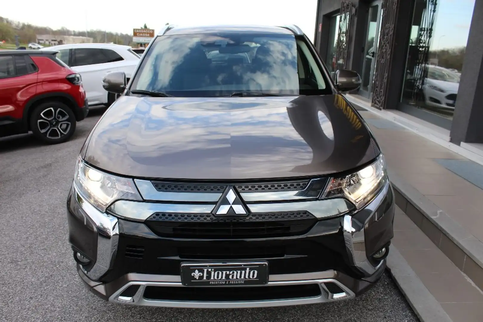 Mitsubishi Outlander 2.4 4WD PHEV Instyle Szürke - 1