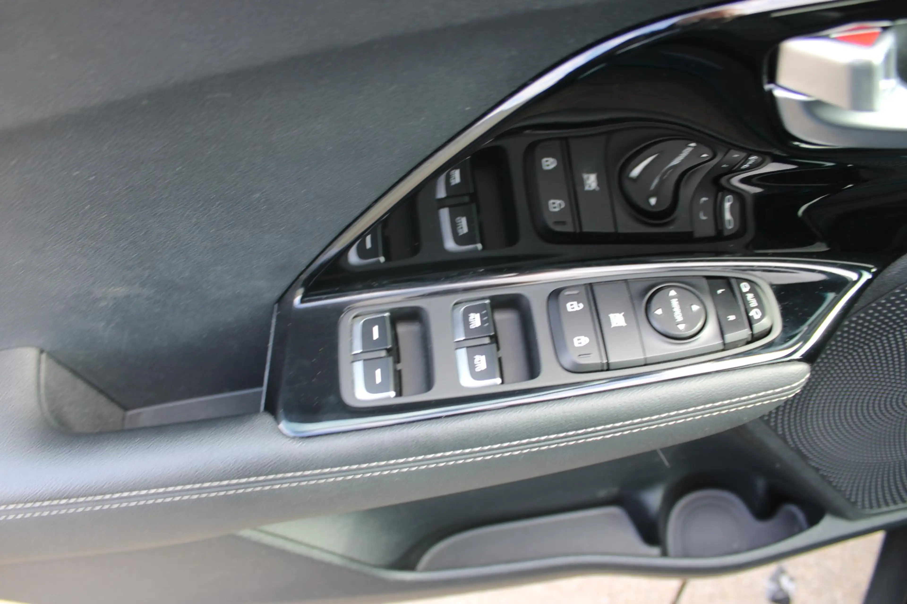 Kia Niro 1.6 GDi Hybrid DynamicPlusLine navigatei / stuur+s — photo 12
