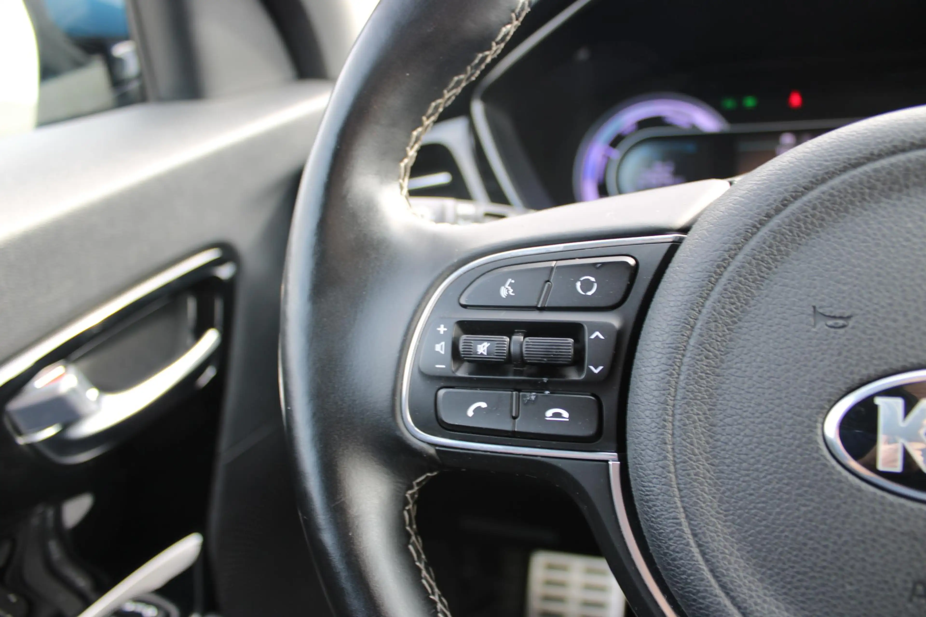 Kia Niro 1.6 GDi Hybrid DynamicPlusLine navigatei / stuur+s — photo 14