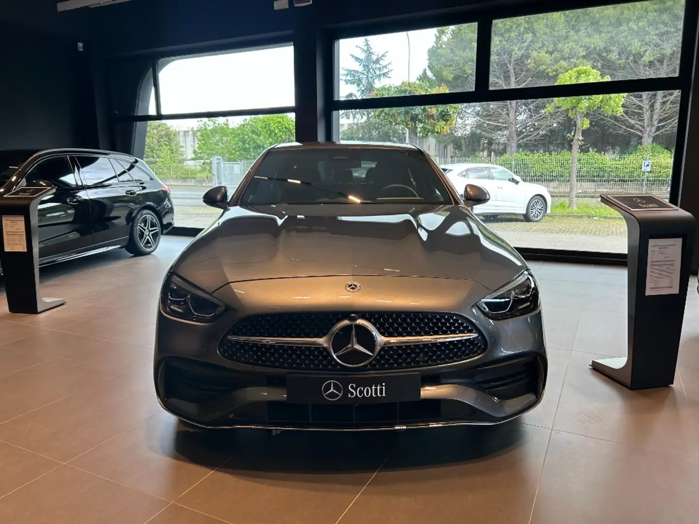 Mercedes-Benz C 220 d 4MATIC Grau - 2