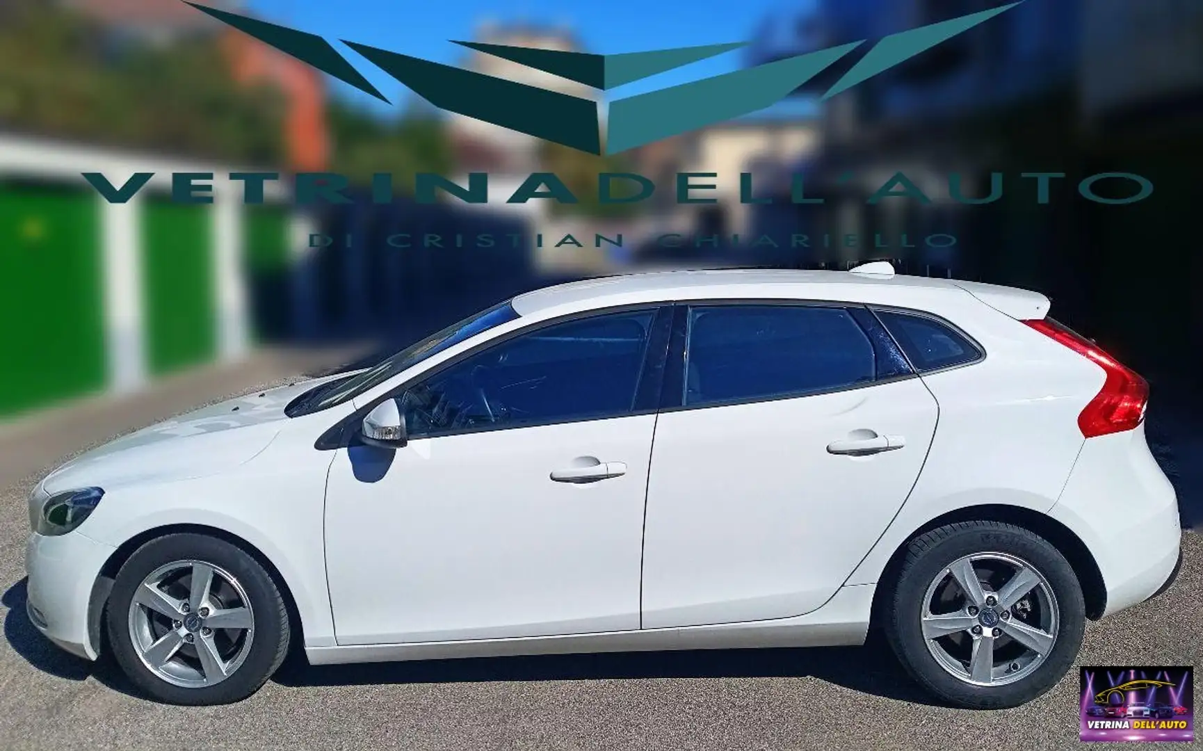 Volvo V40 D2 Powershift Summum Blanc - 1