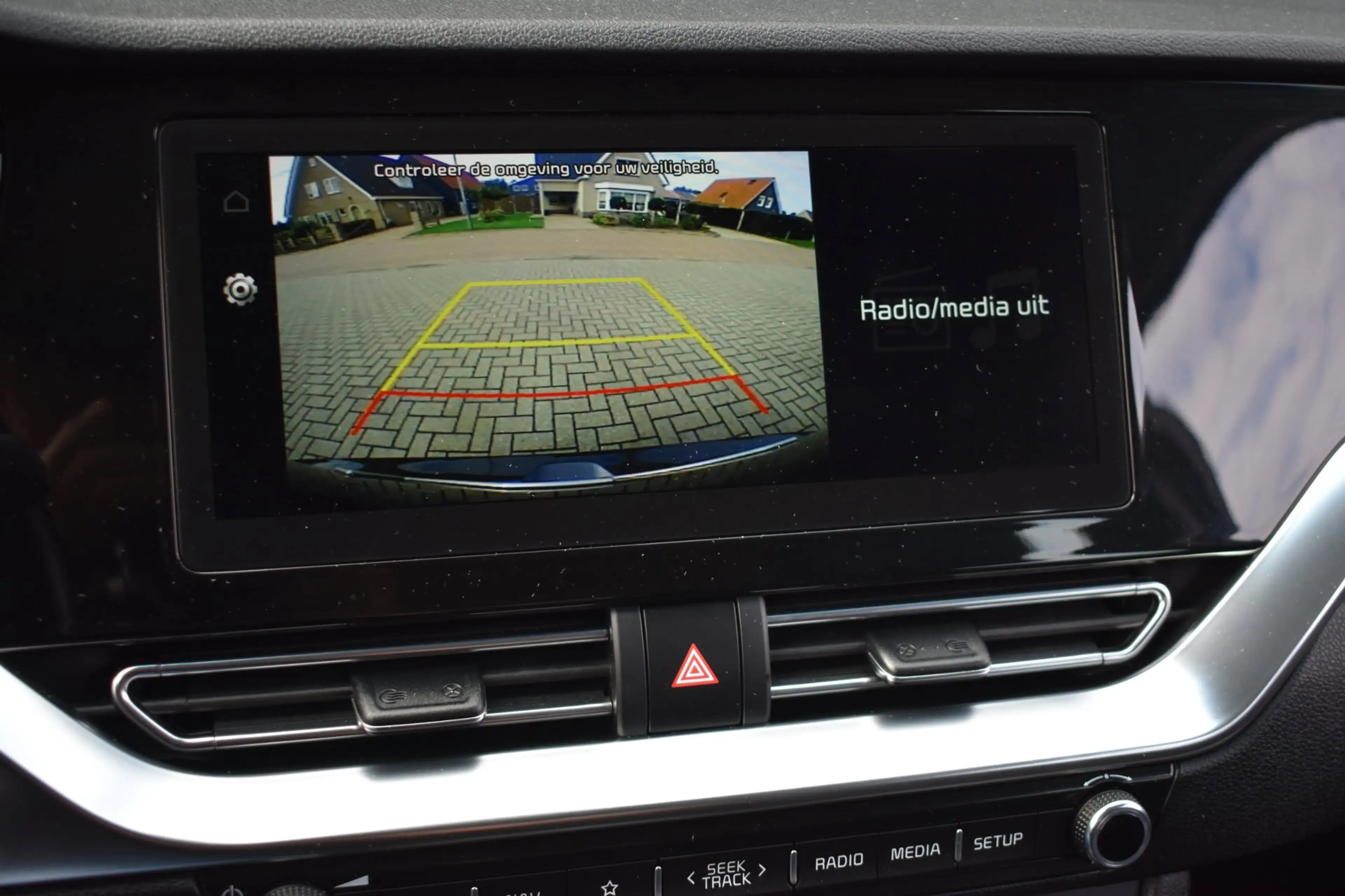 Kia e-Niro DynamicPlusLine 64 kWh SOH 100% | APPLE CARPLAY | — photo 13