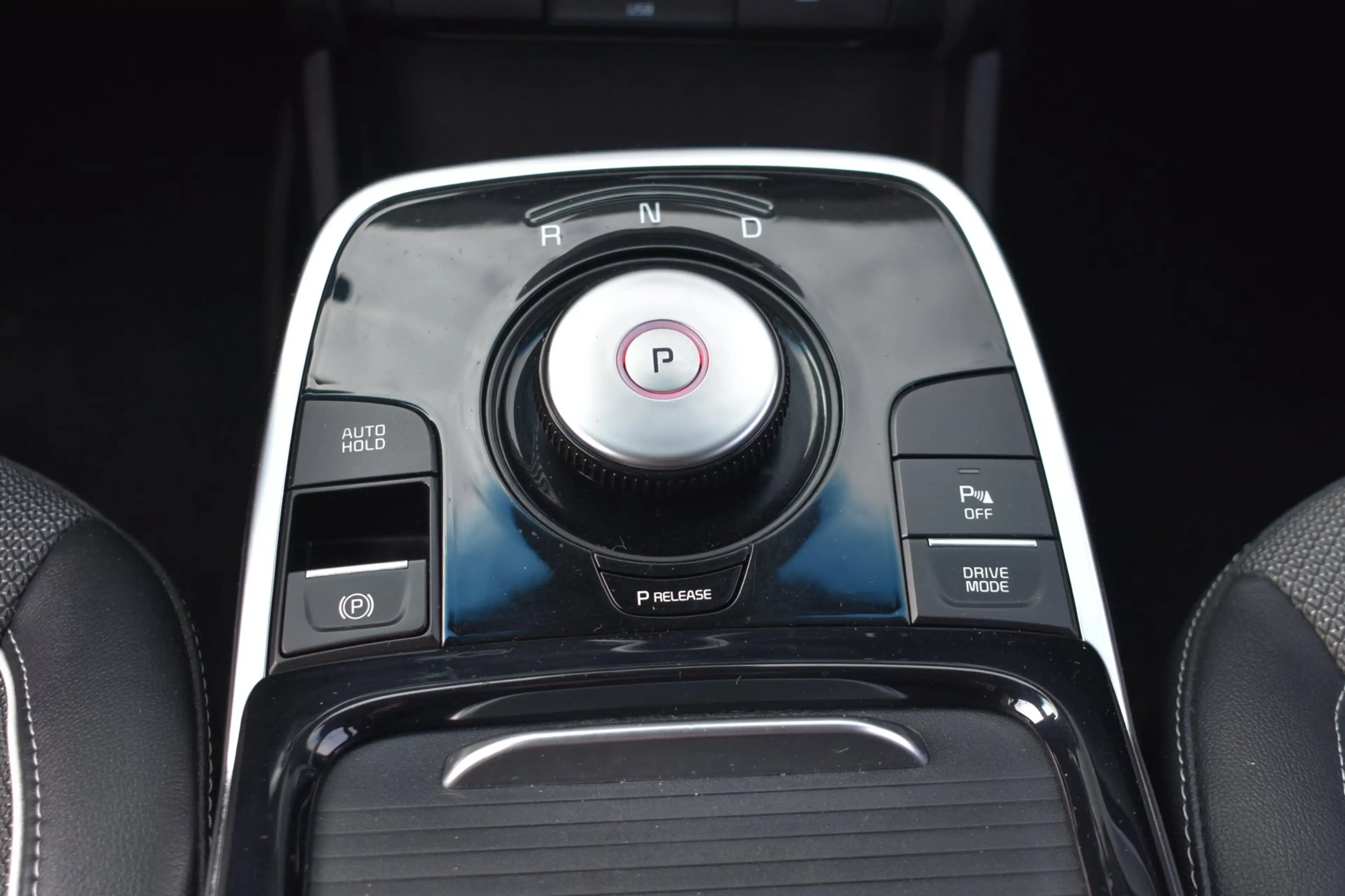 Kia e-Niro DynamicPlusLine 64 kWh SOH 100% | APPLE CARPLAY | — photo 27