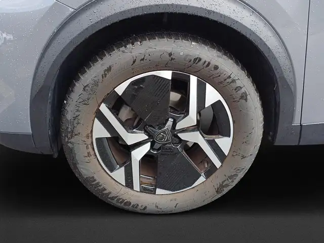 Peugeot 2008 view 8