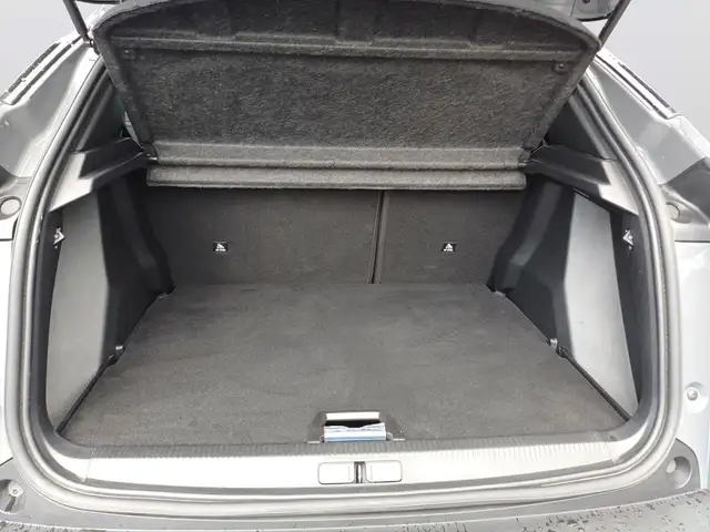 Peugeot 2008 view 7