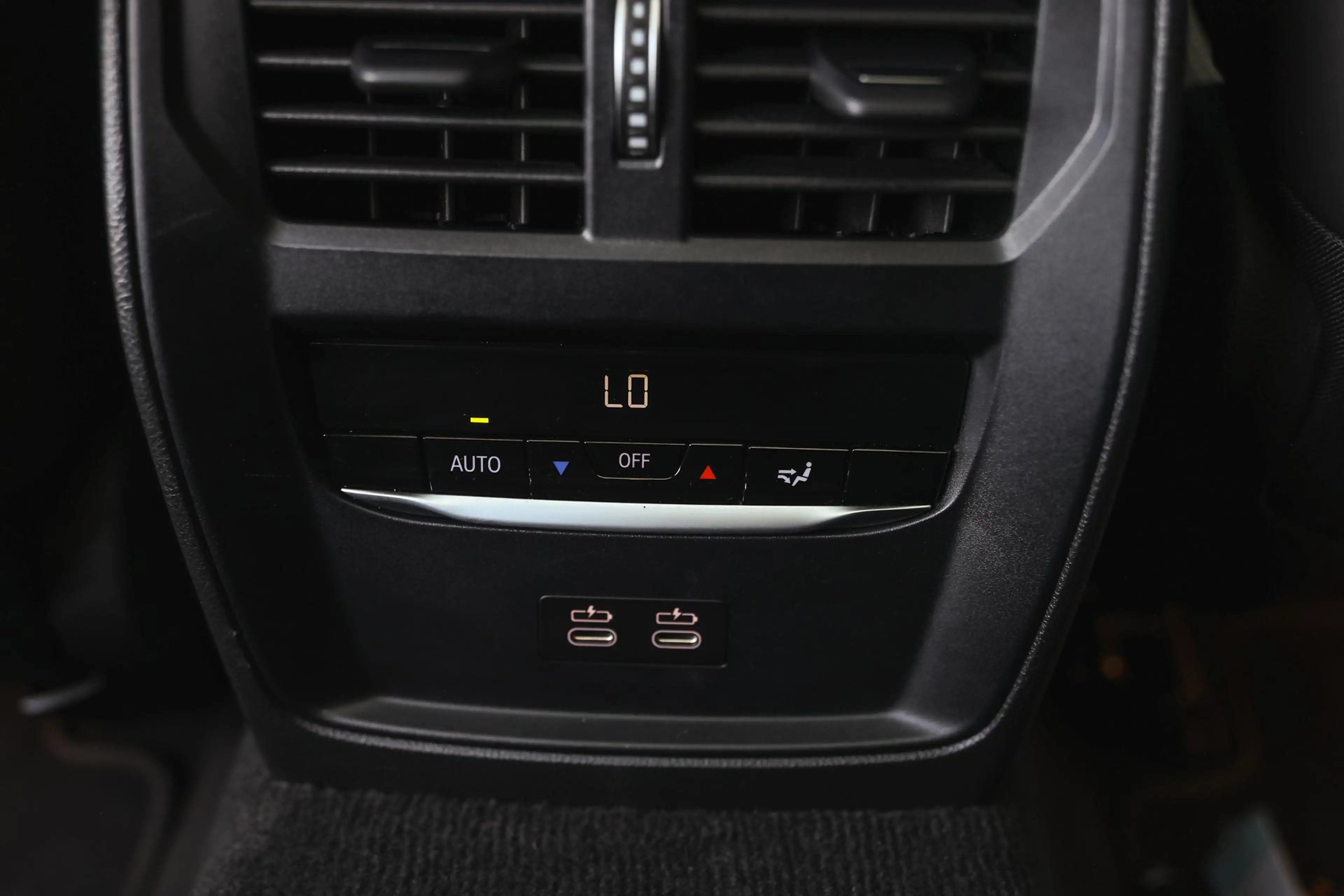 Alpina B3 Touring Automaat / Trekhaak / Adaptief M onderstel — photo 13