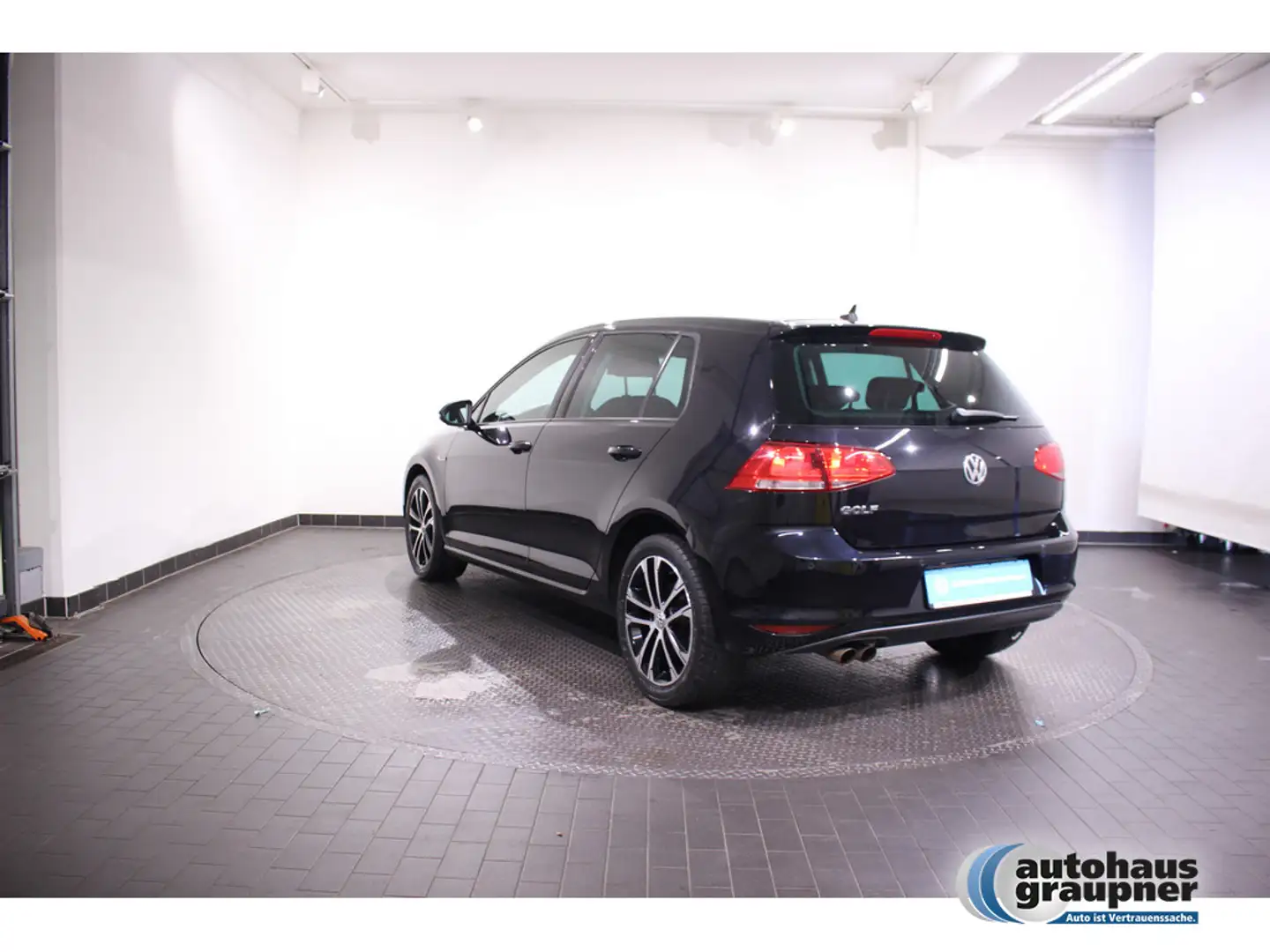 Volkswagen Golf VII 1.4 TSI DSG Lounge SHZ NAVI STANDHZ Black - 2