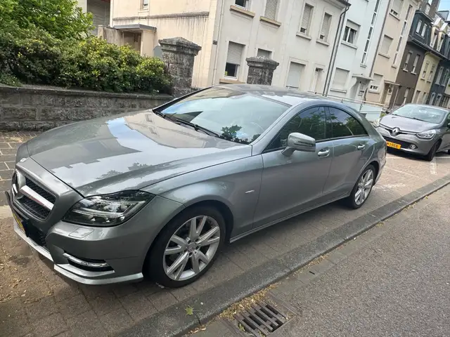 Mercedes-Benz CLS 350 CLS 350 CDI DPF 4Matic BlueEFFICIENCY 7G-TRONIC