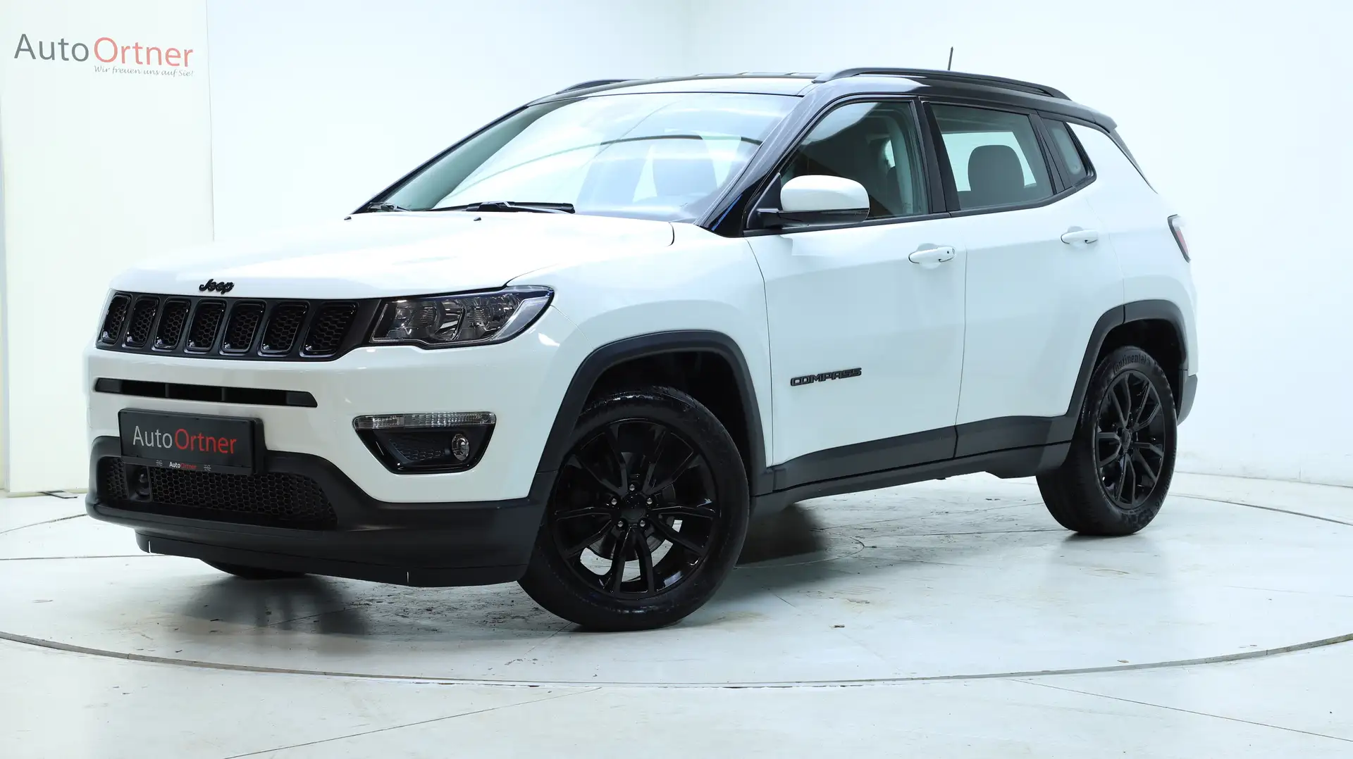 Jeep Compass Night Eagle Navi+Cam+Sitzheiz+Keyless Weiß - 1