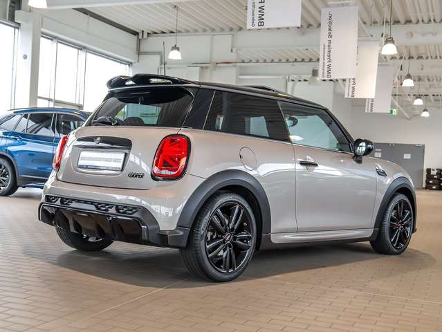 MINI Cooper Aut. 3-Türer JCW-Trim Pano Navi LED