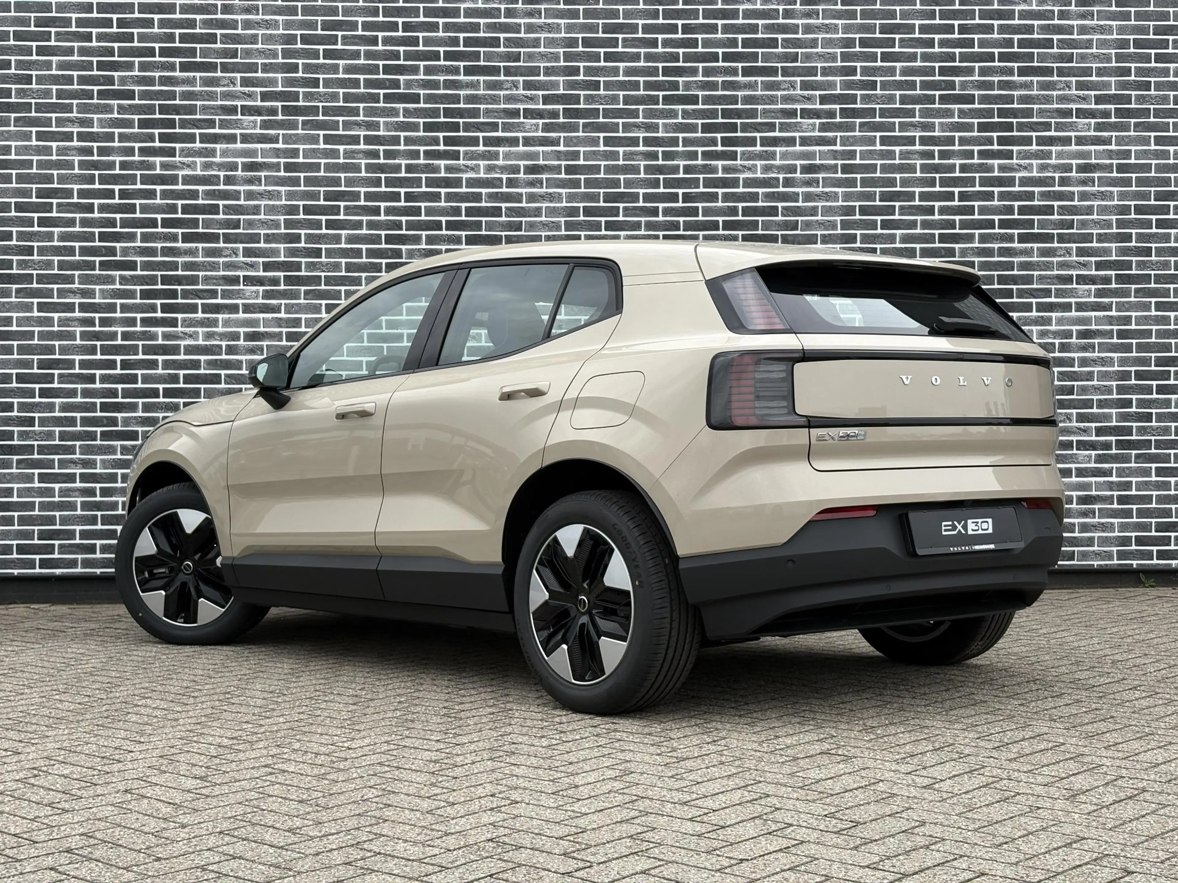 Volvo EX30 P3 Plus Europa 51 kWh | Verwarmde voorstoelen en s — photo 7