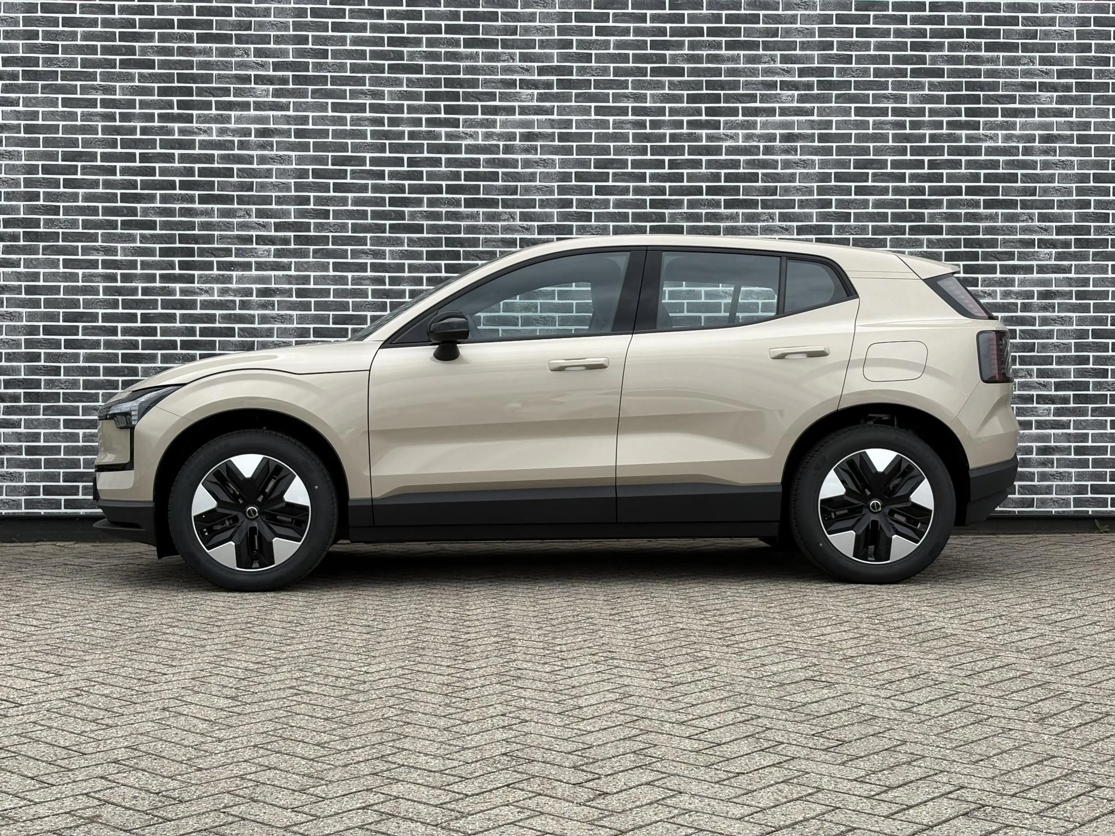 Volvo EX30 P3 Plus Europa 51 kWh | Verwarmde voorstoelen en s — photo 5