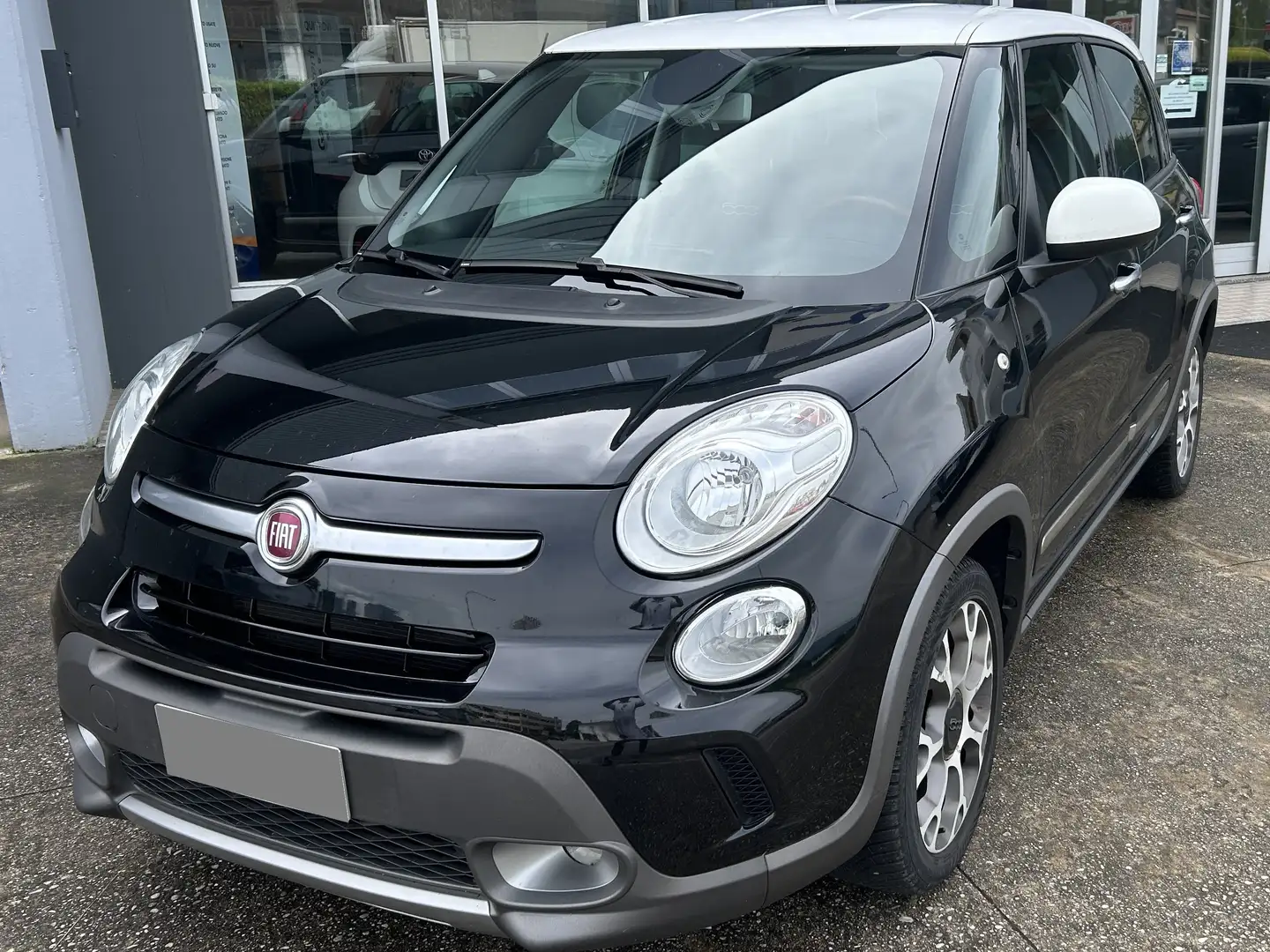 Fiat 500L Trekking 1.4 16v  benzina ok neopatentati Zwart - 1