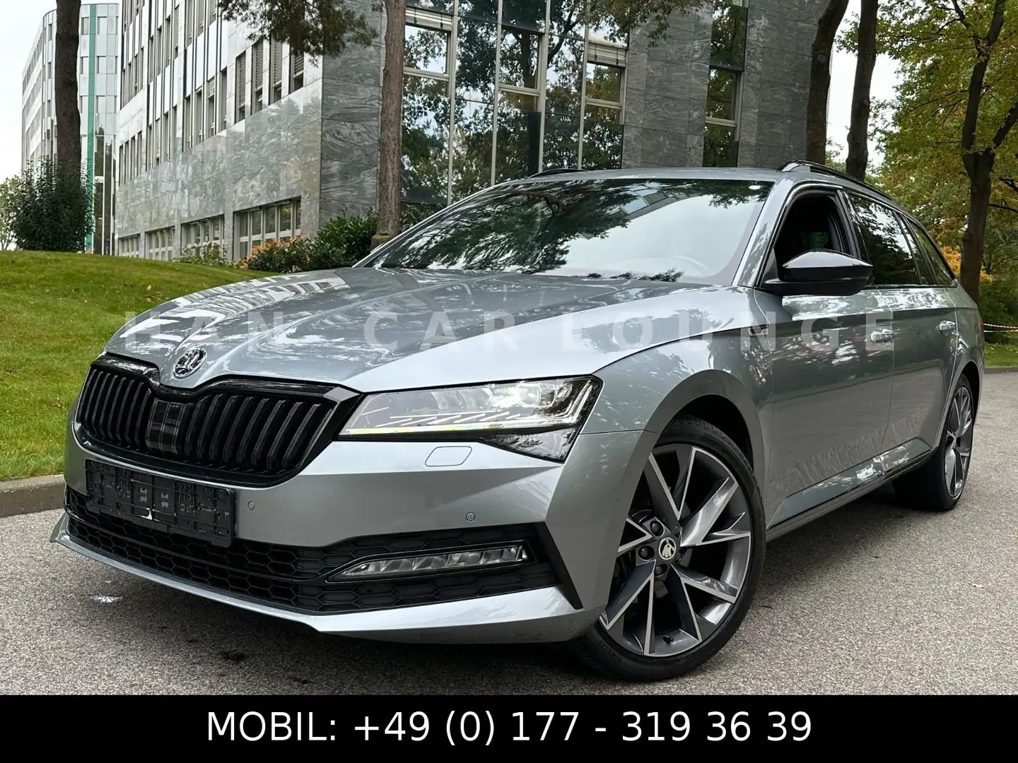 Skoda Superb Combi Sportline 2.0 TDI*200PS* Grau - 2