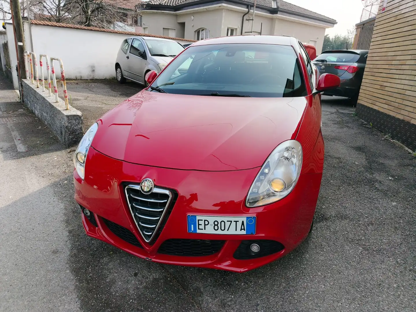 Alfa Romeo Giulietta Giulietta III 2010 1.6 jtdm(2) Distinctive Rojo - 2