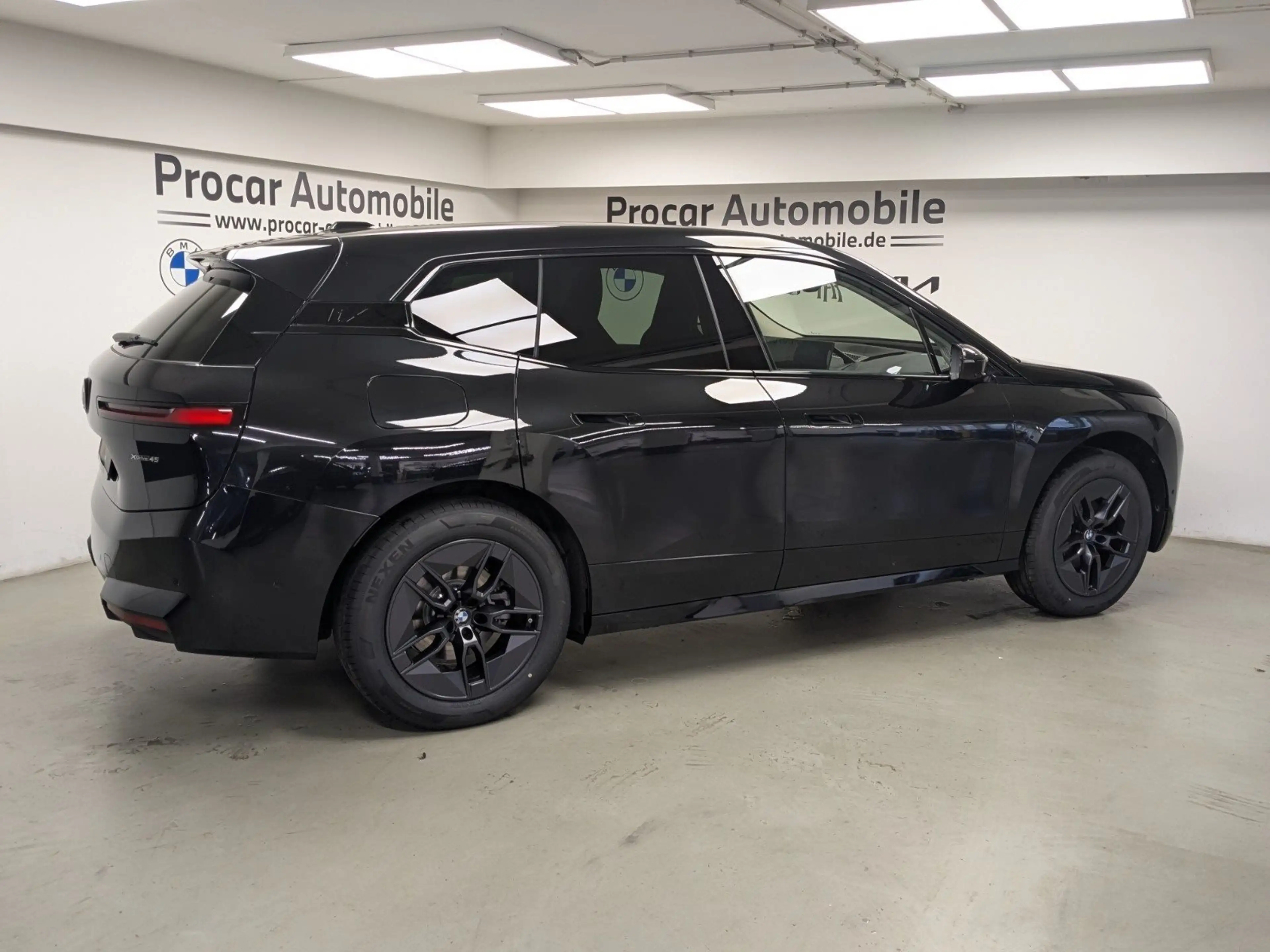 BMW iX xDrive45 AHK DA Prof PA Prof H/K AdapLED — photo 5