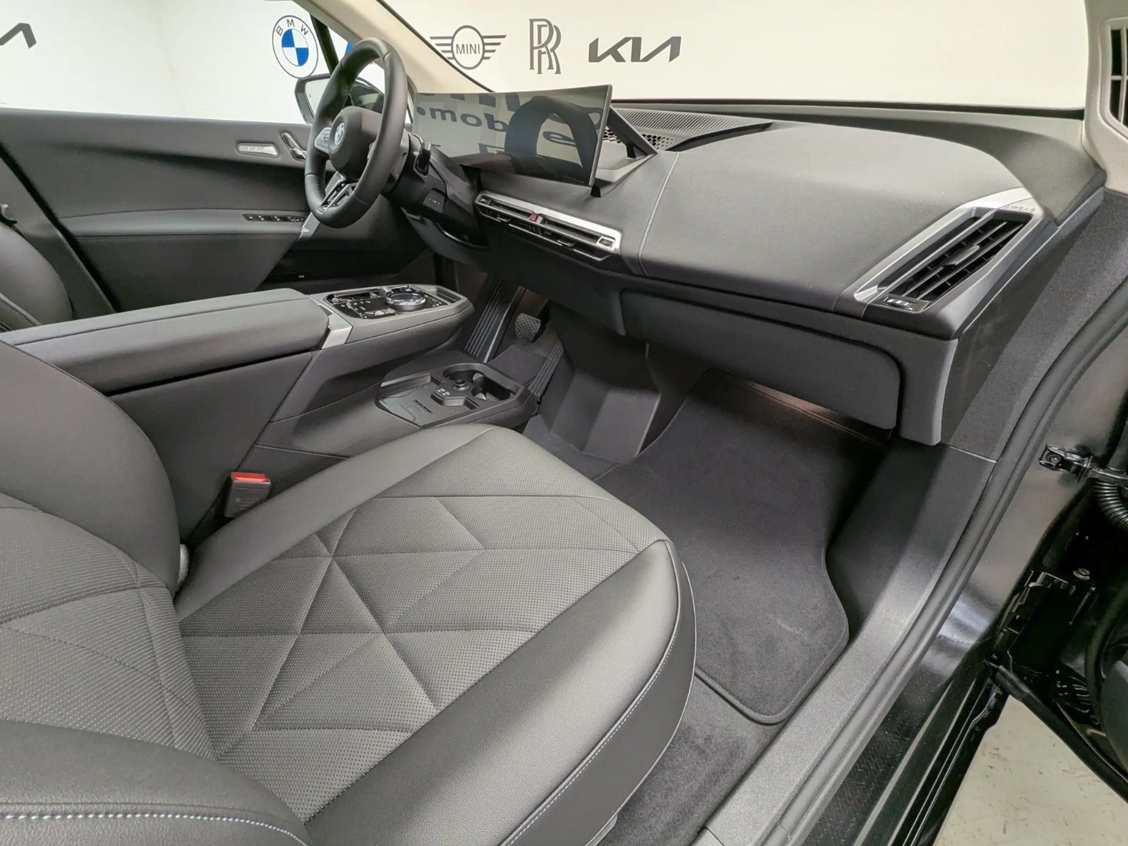 BMW iX xDrive45 AHK DA Prof PA Prof H/K AdapLED — photo 6