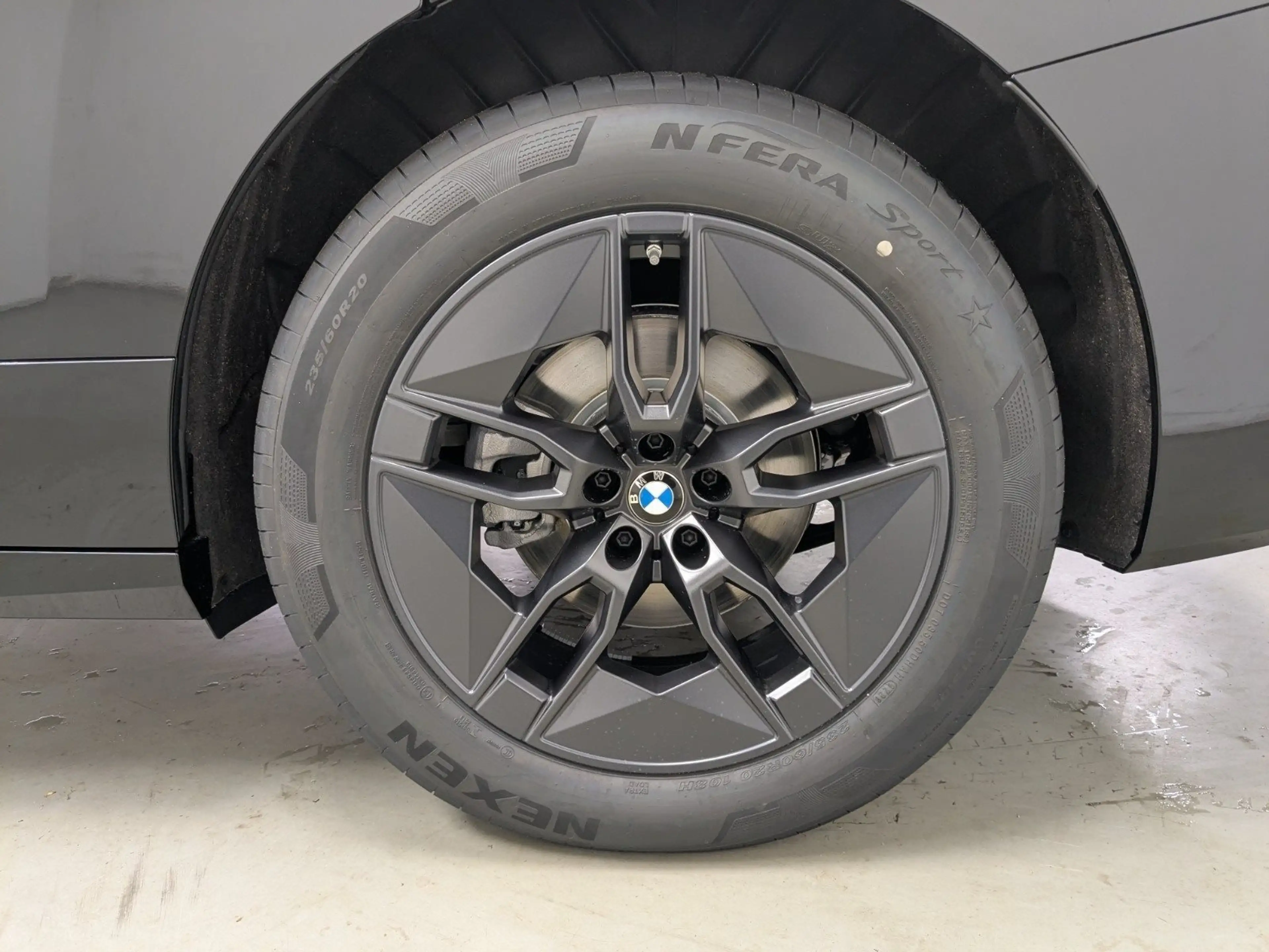 BMW iX xDrive45 AHK DA Prof PA Prof H/K AdapLED — photo 8