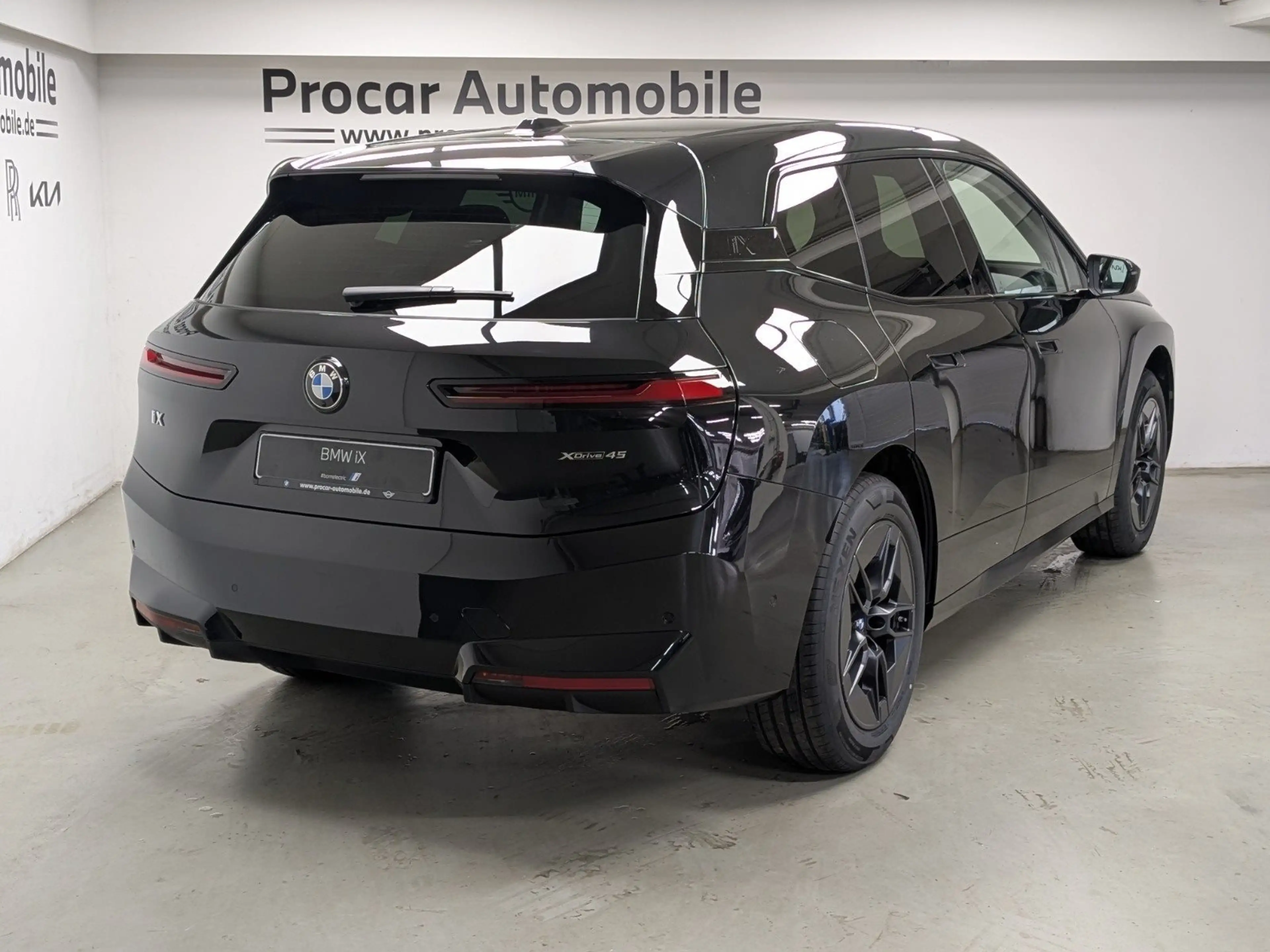 BMW iX xDrive45 AHK DA Prof PA Prof H/K AdapLED — photo 4