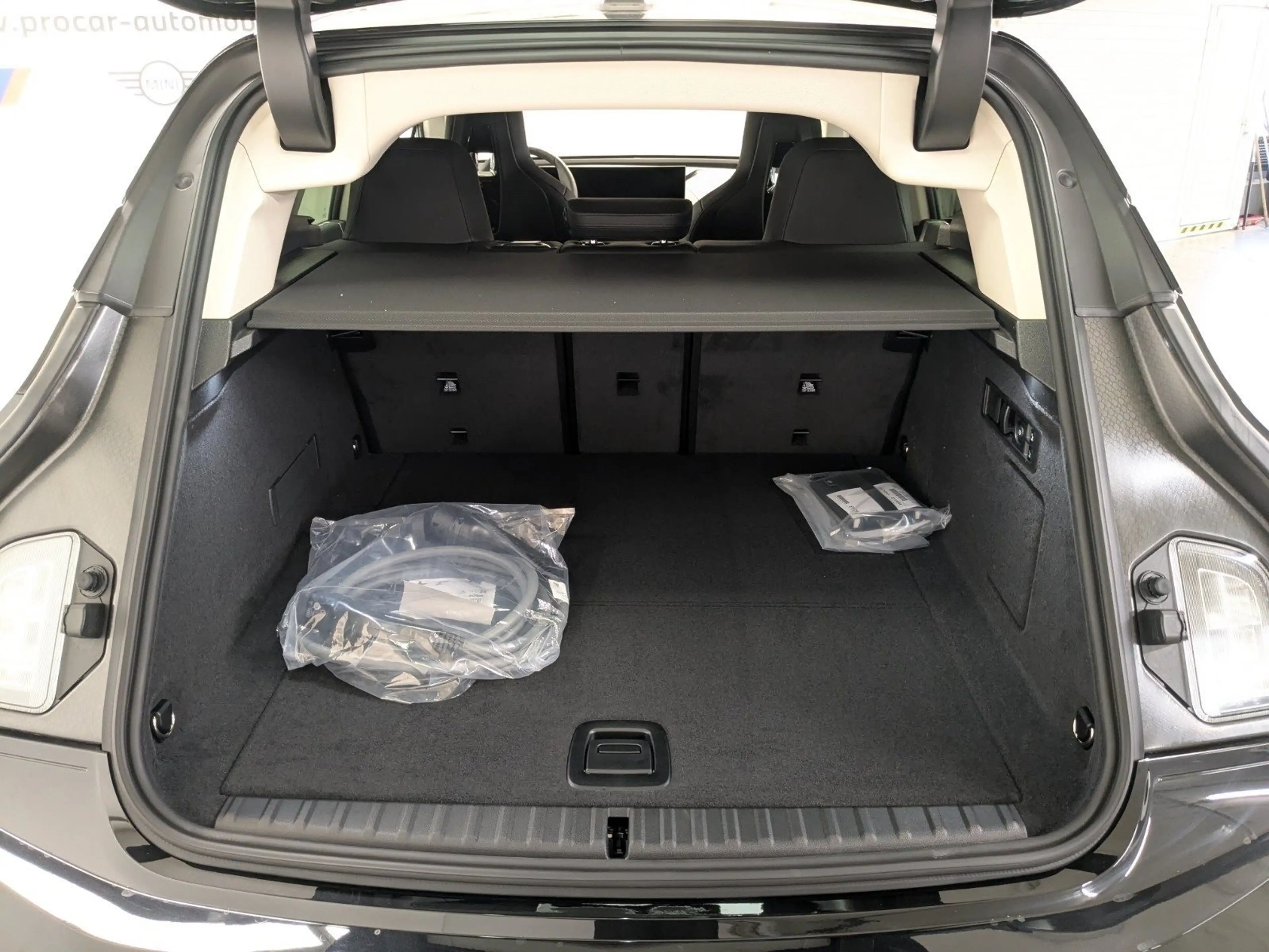 BMW iX xDrive45 AHK DA Prof PA Prof H/K AdapLED — photo 13