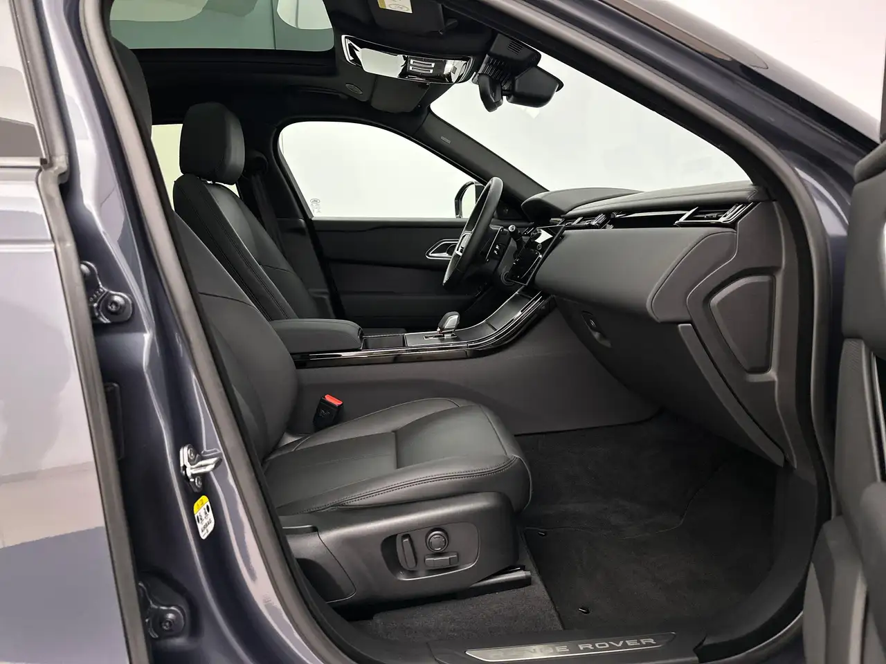 Land Rover Range Rover Velar P400e Dynamic SE 3