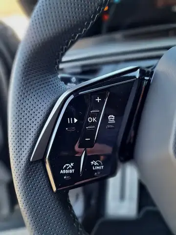 Peugeot 3008 Elektro 210 73kWh GT Exclusive "Juli verfügbar" Ansicht 23