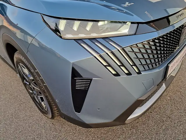 Peugeot 3008 Elektro 210 73kWh GT Exclusive "Juli verfügbar" Ansicht 4