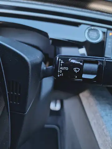 Peugeot 3008 Elektro 210 73kWh GT Exclusive "Juli verfügbar" Ansicht 25