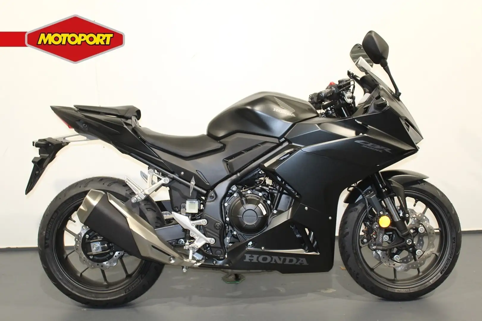 Honda CBR 500 R Negru - 1