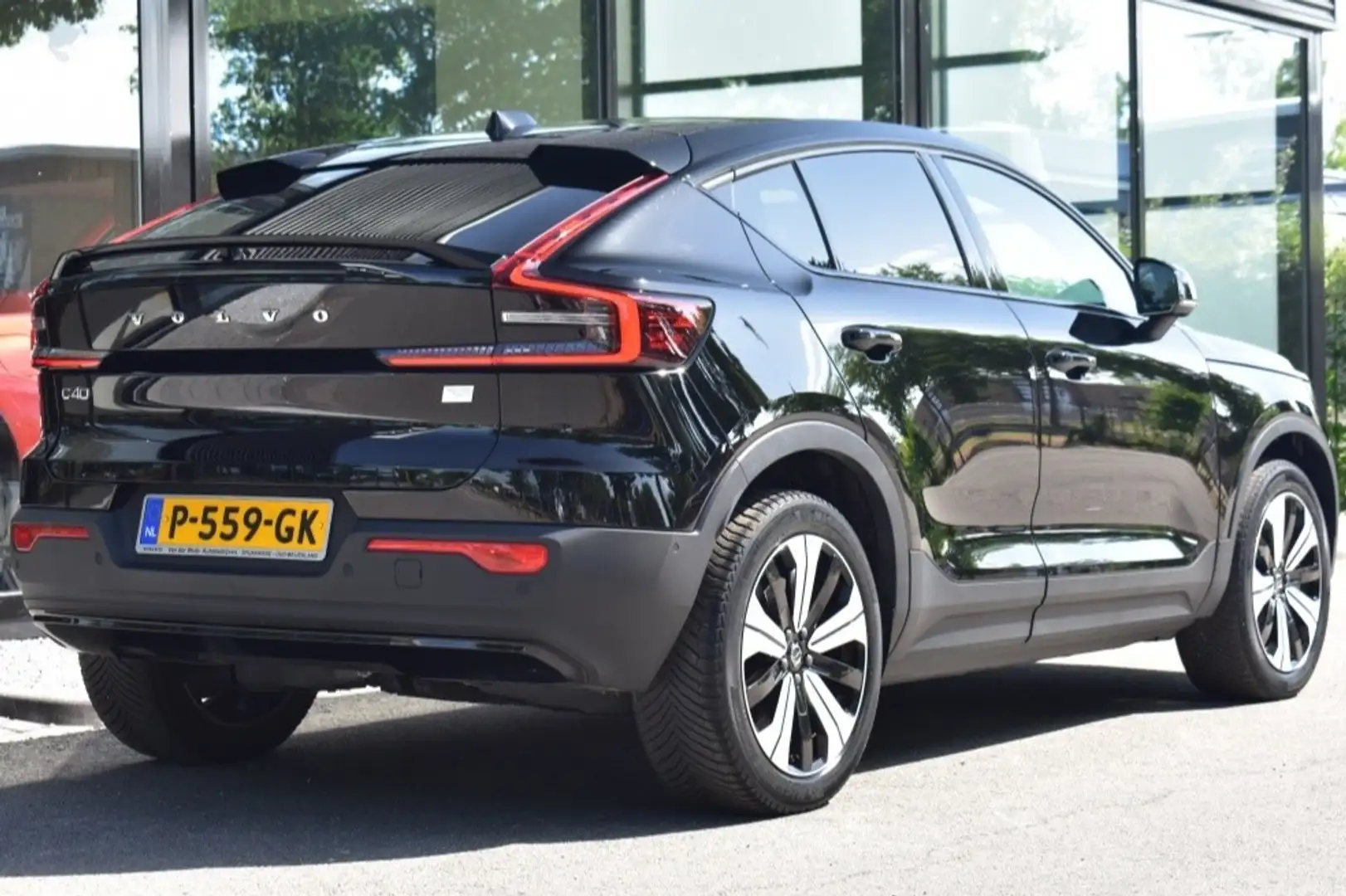 Volvo C40 Twin Intro Edition 408Pk/78kWh | Getint glas | Tre Zwart - 2