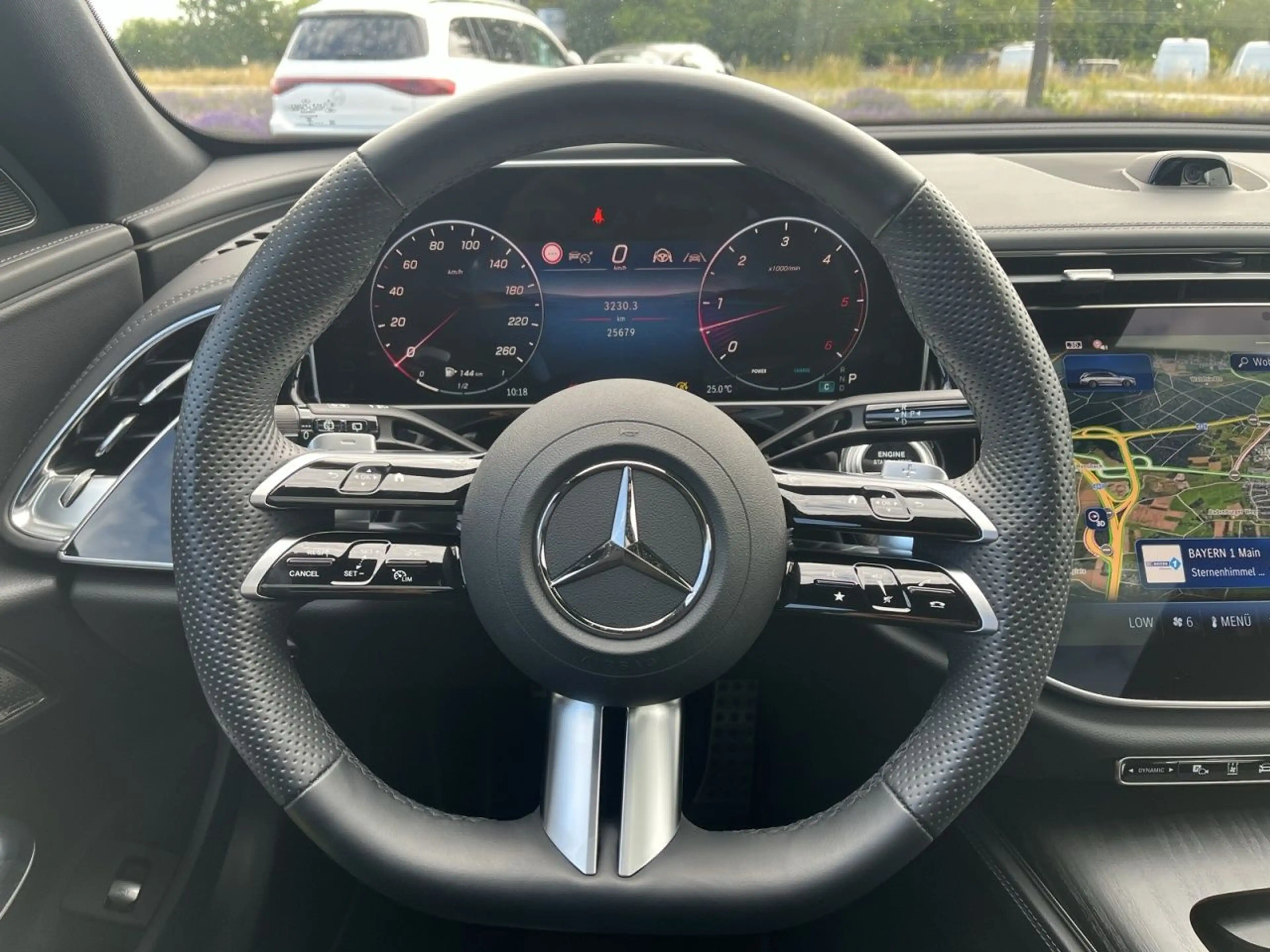 Mercedes-Benz E 450 d T 4M AMG+BURM+NIGHT+AIRMATIC+DIGI LIGHT — photo 11