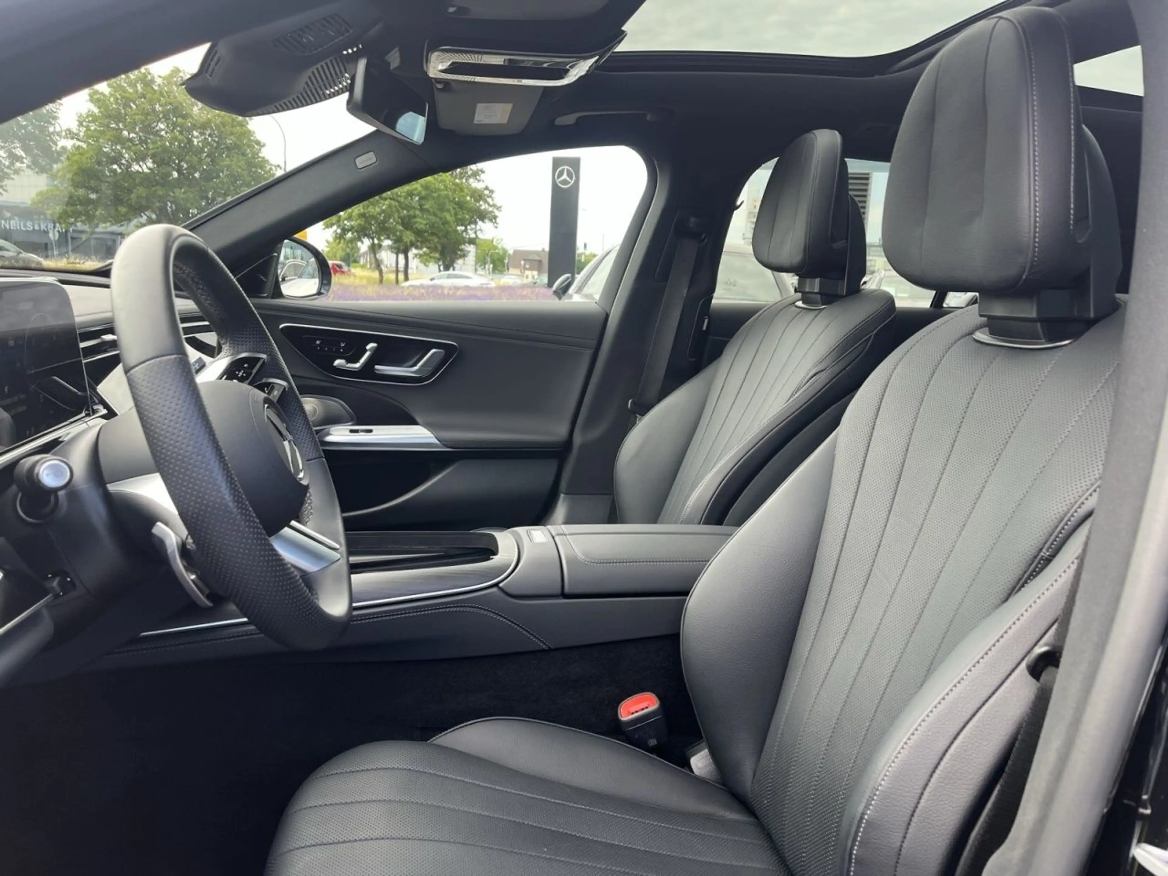 Mercedes-Benz E 450 d T 4M AMG+BURM+NIGHT+AIRMATIC+DIGI LIGHT — photo 9