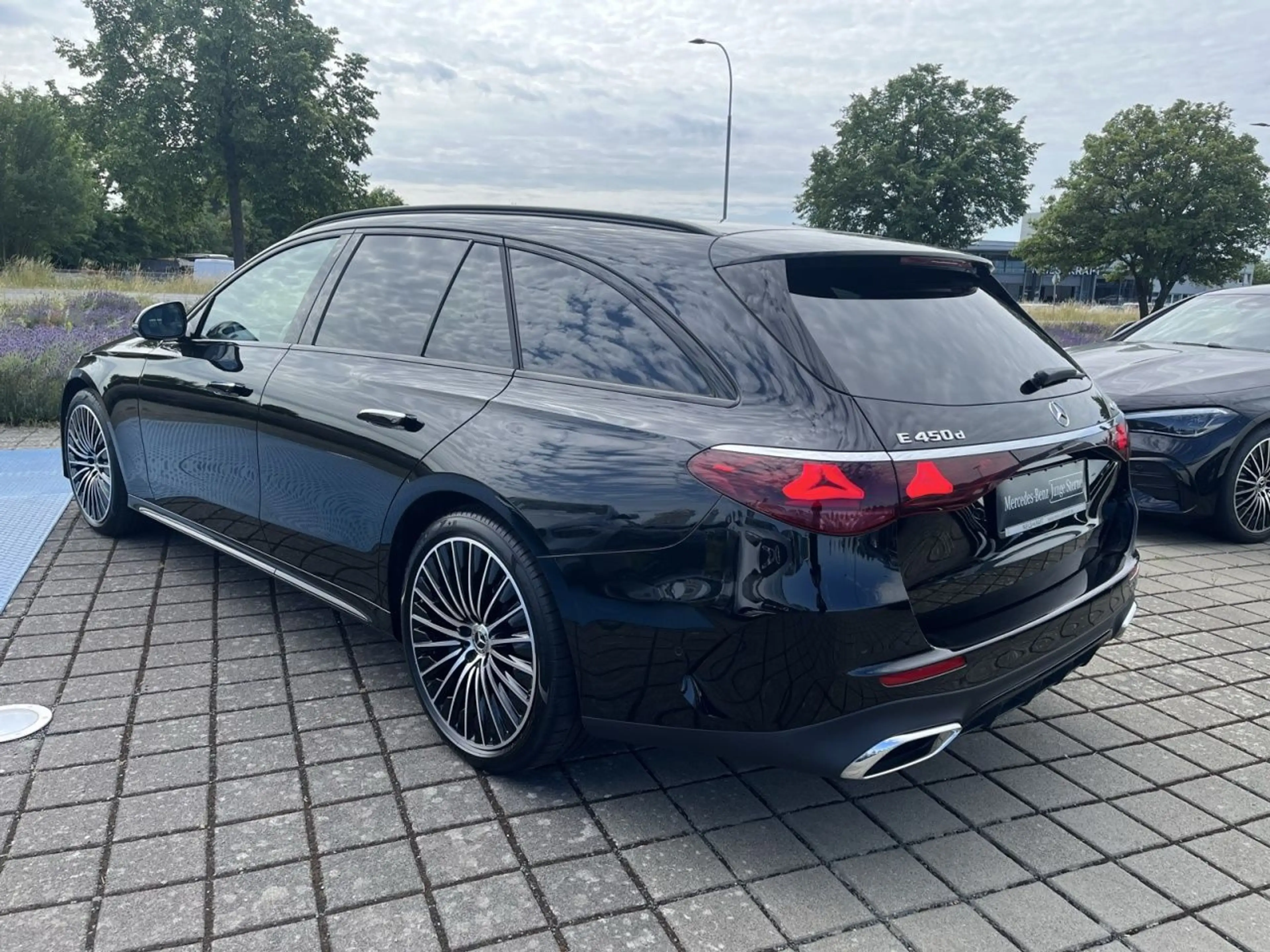Mercedes-Benz E 450 d T 4M AMG+BURM+NIGHT+AIRMATIC+DIGI LIGHT — photo 8