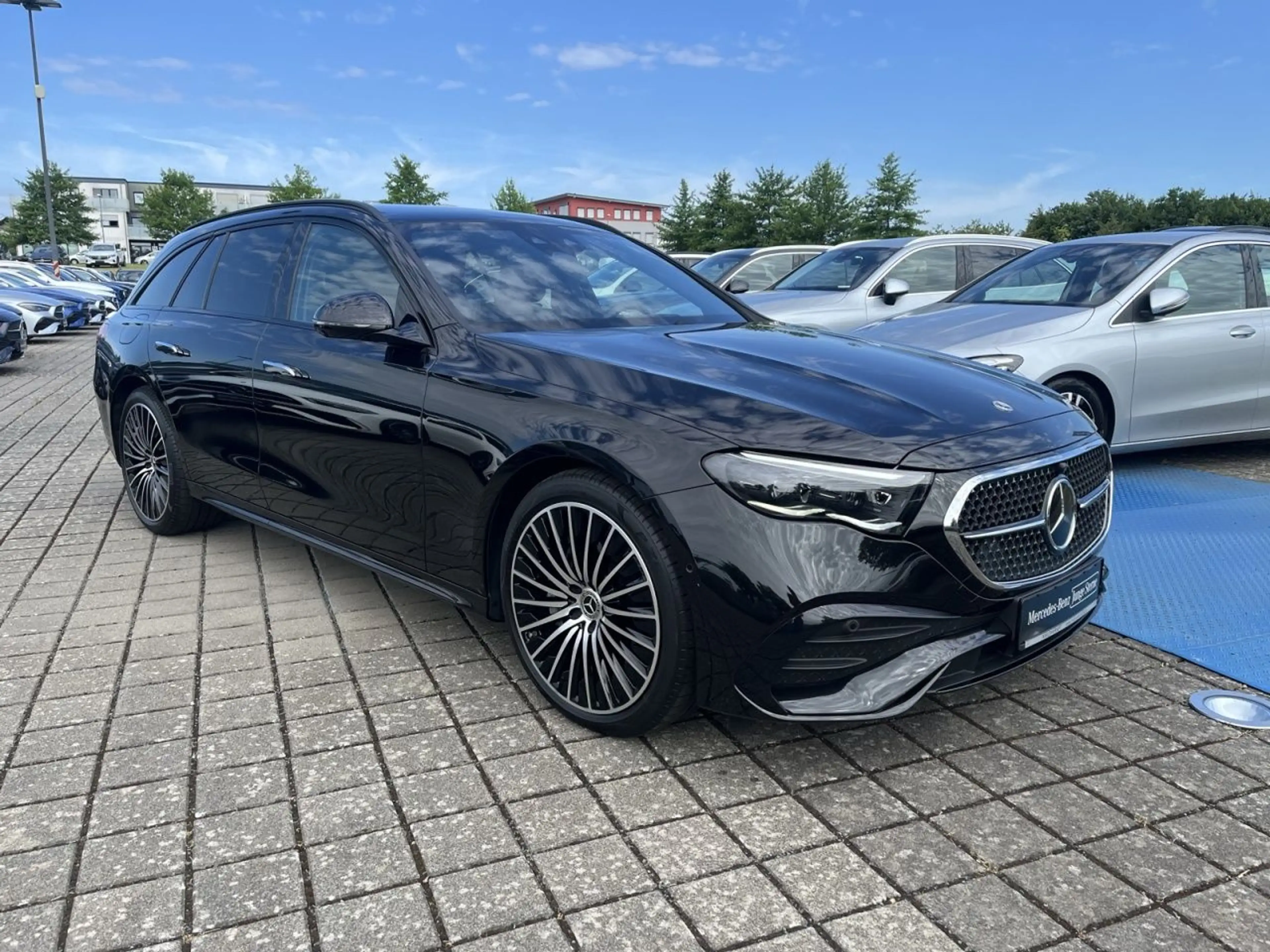 Mercedes-Benz E 450 d T 4M AMG+BURM+NIGHT+AIRMATIC+DIGI LIGHT — photo 4