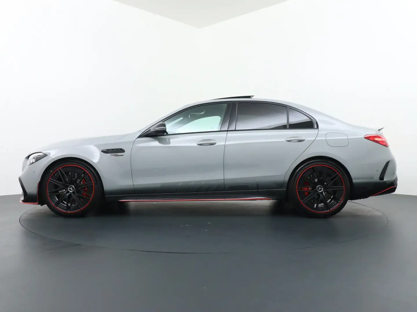 Mercedes-Benz C 63 AMG S E Performance F1 Edition | Achterasbesturing | A Gris - 2