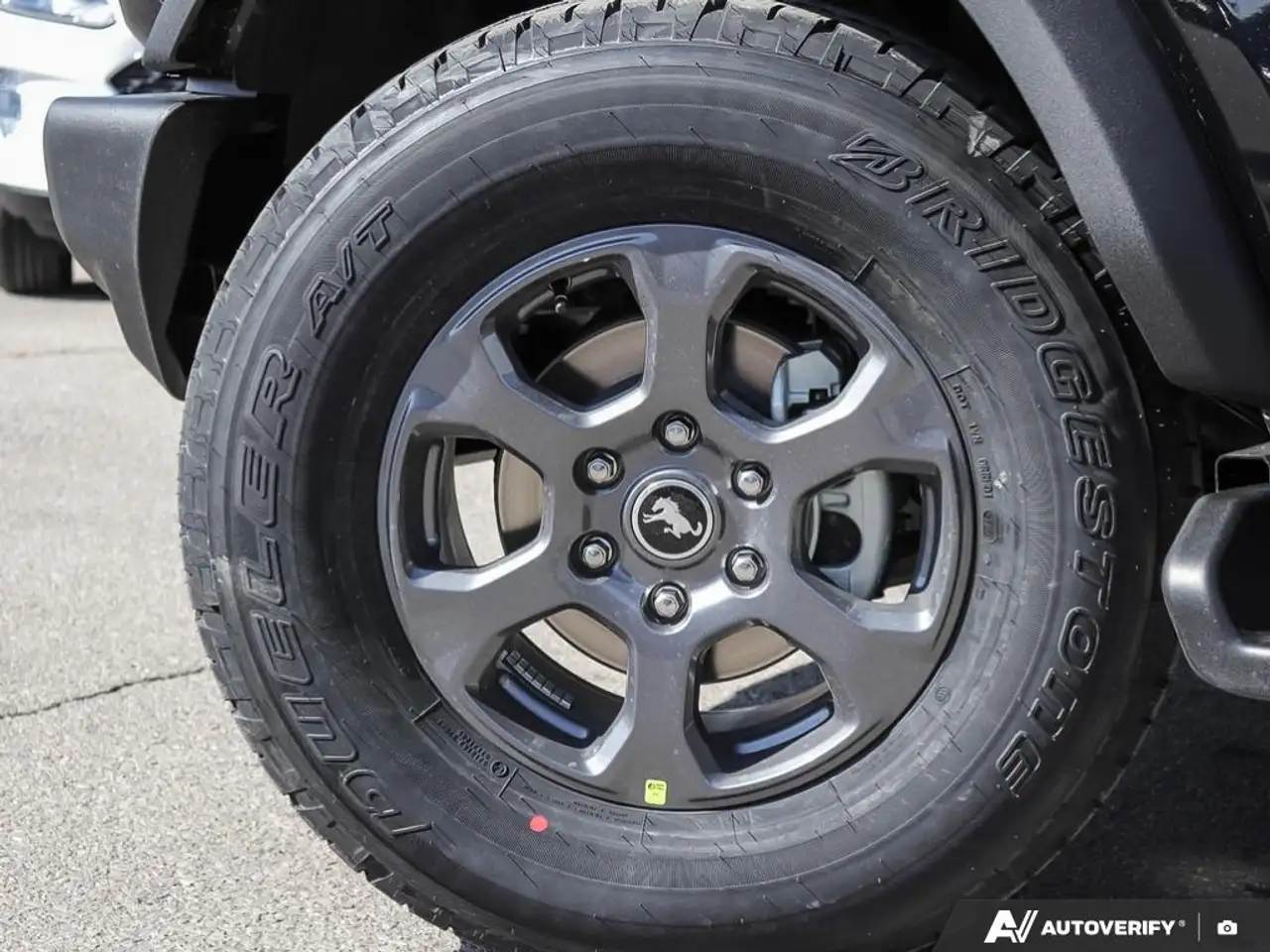 Ford Bronco снимка Ford Bronco