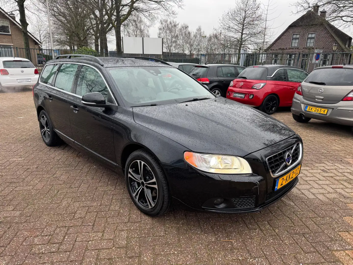 Volvo V70 1.6 T4 Nordic AUTOMAAT LEDER NAP NW.APK NAVIGATIE Schwarz - 2