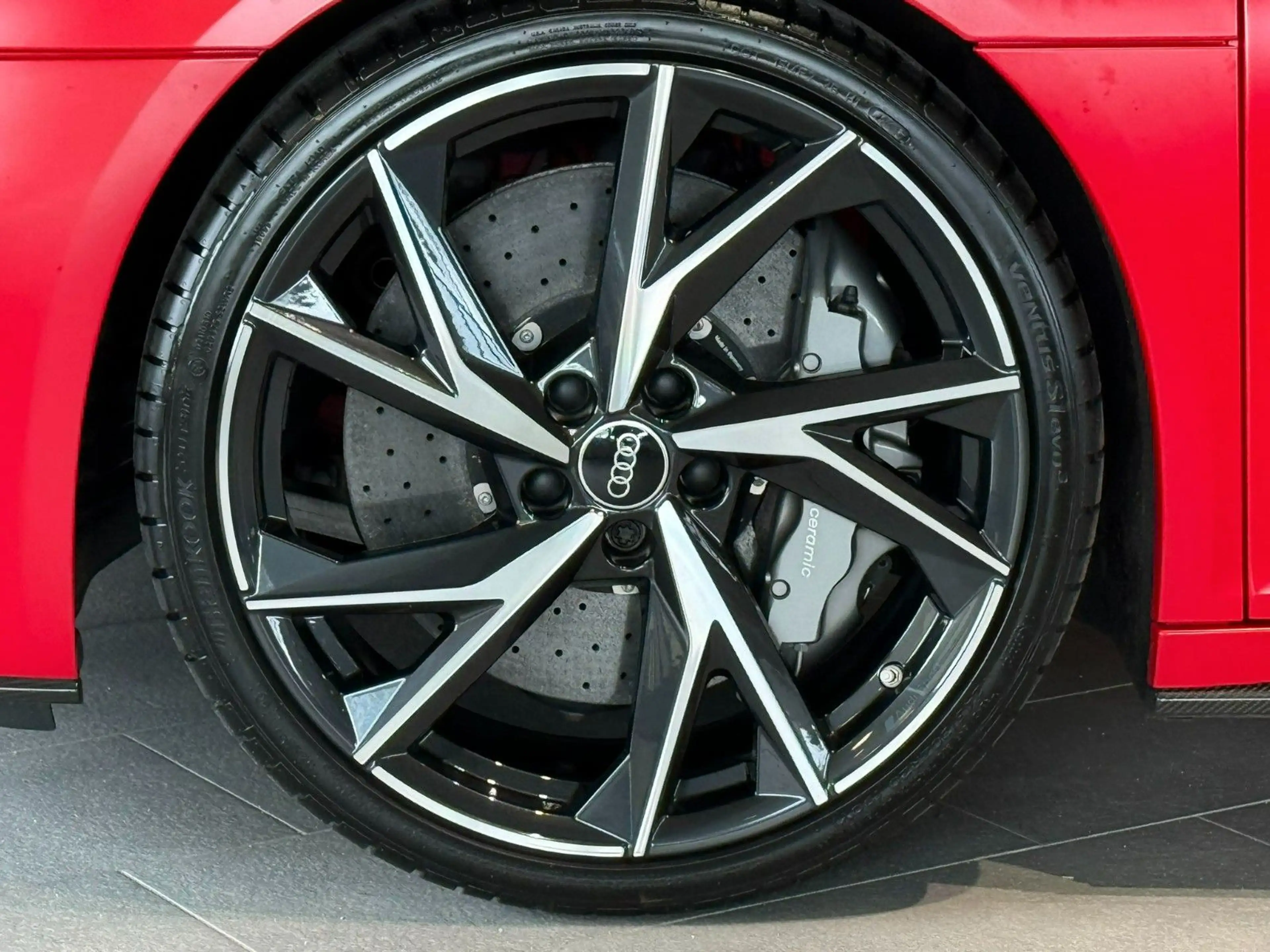 Audi R8 Coupe 5.2 FSI RWD*Keramik*Carbon*Schalensitze — photo 3