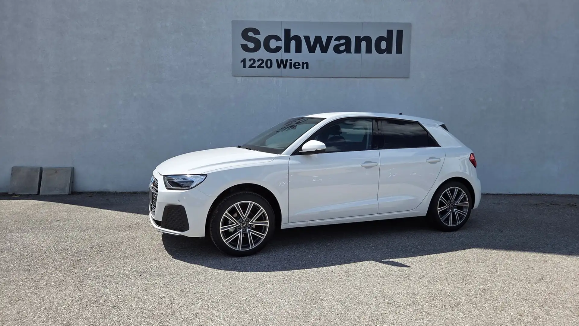 Audi A1 25 TFSI intense Weiß - 2