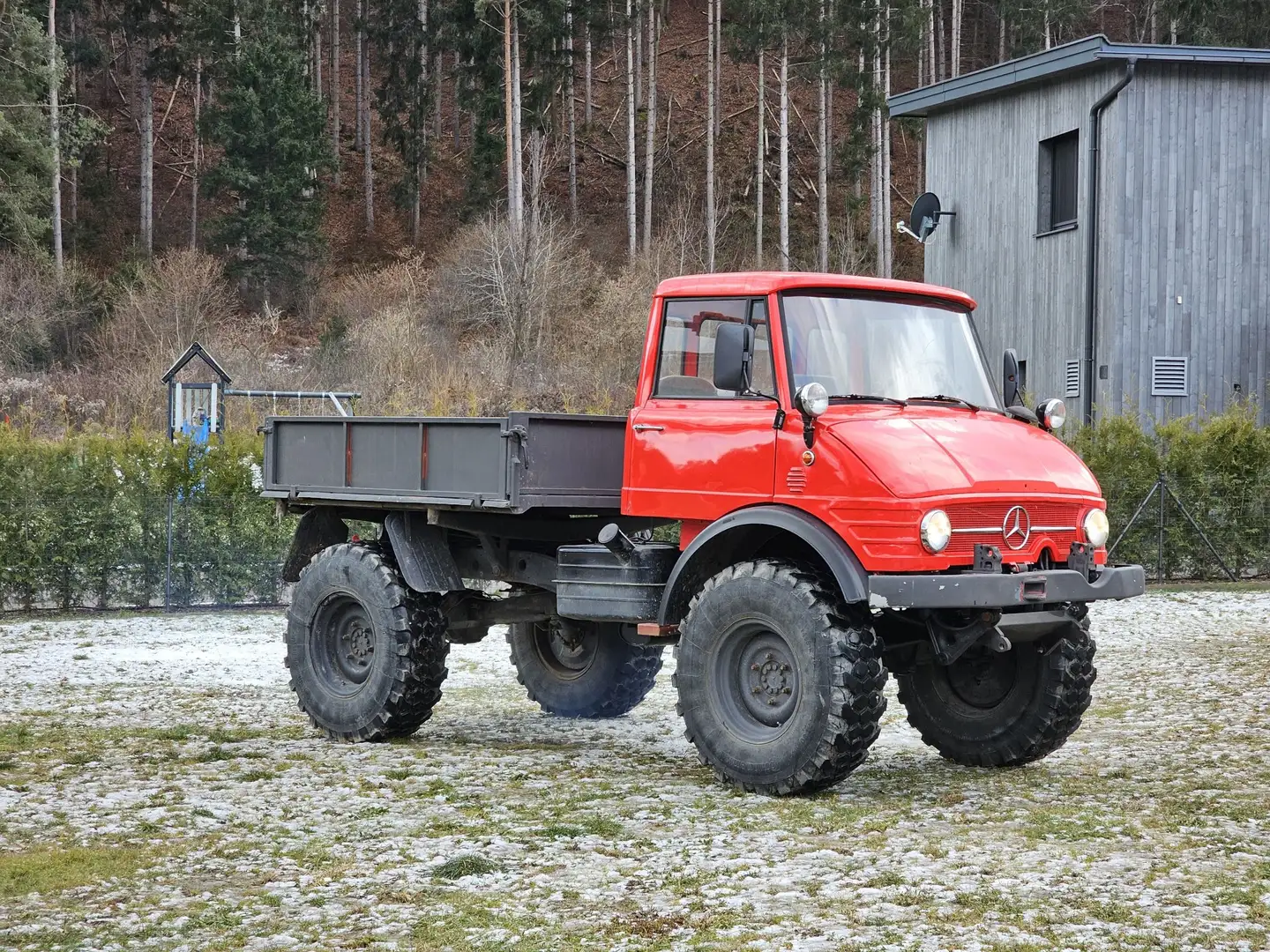 Mercedes-Benz - 1
