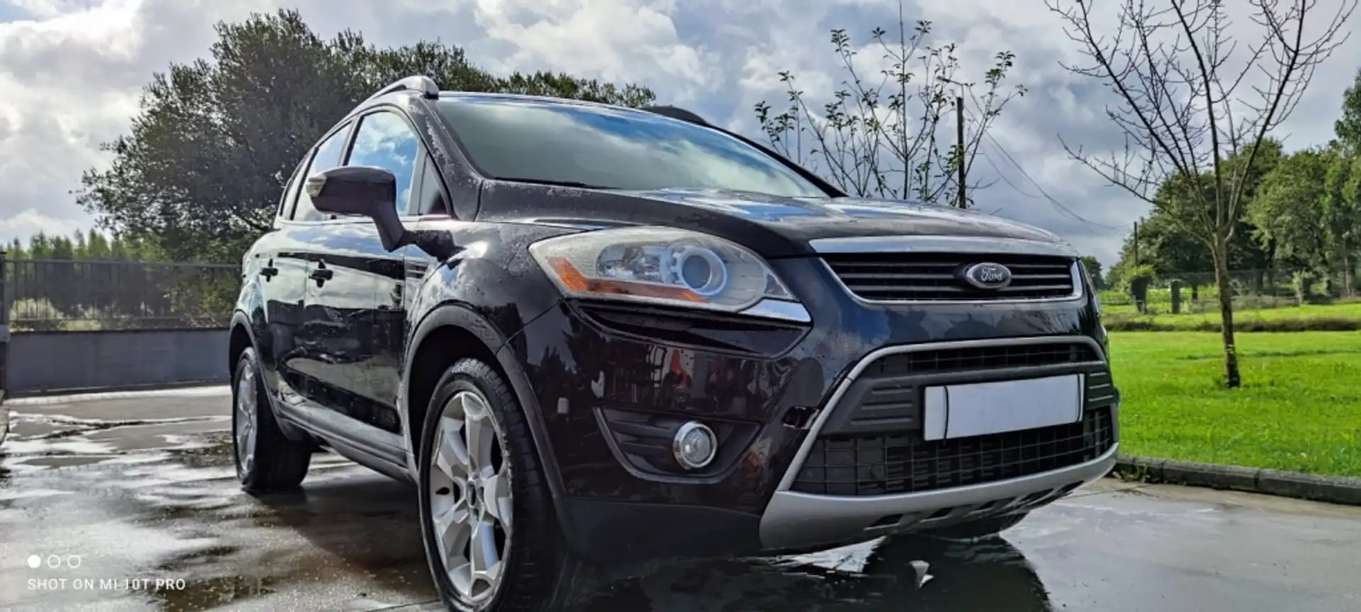 Ford Kuga 2.0TDCI Titanium 4WD Schwarz - 1